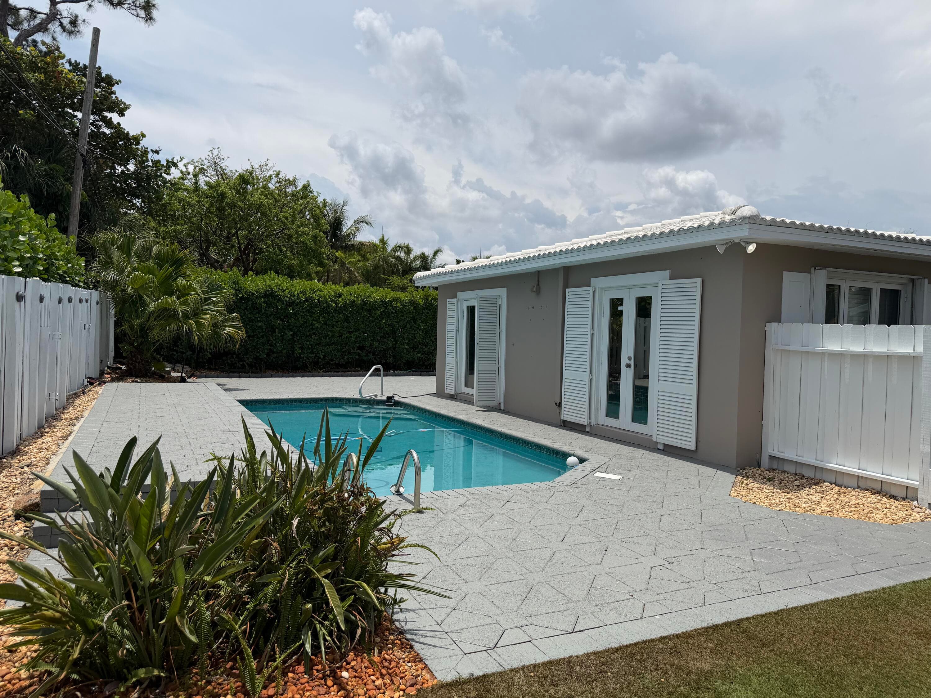 204 S Seacrest Circle, Delray Beach, FL 33444 — photo 2 of 31