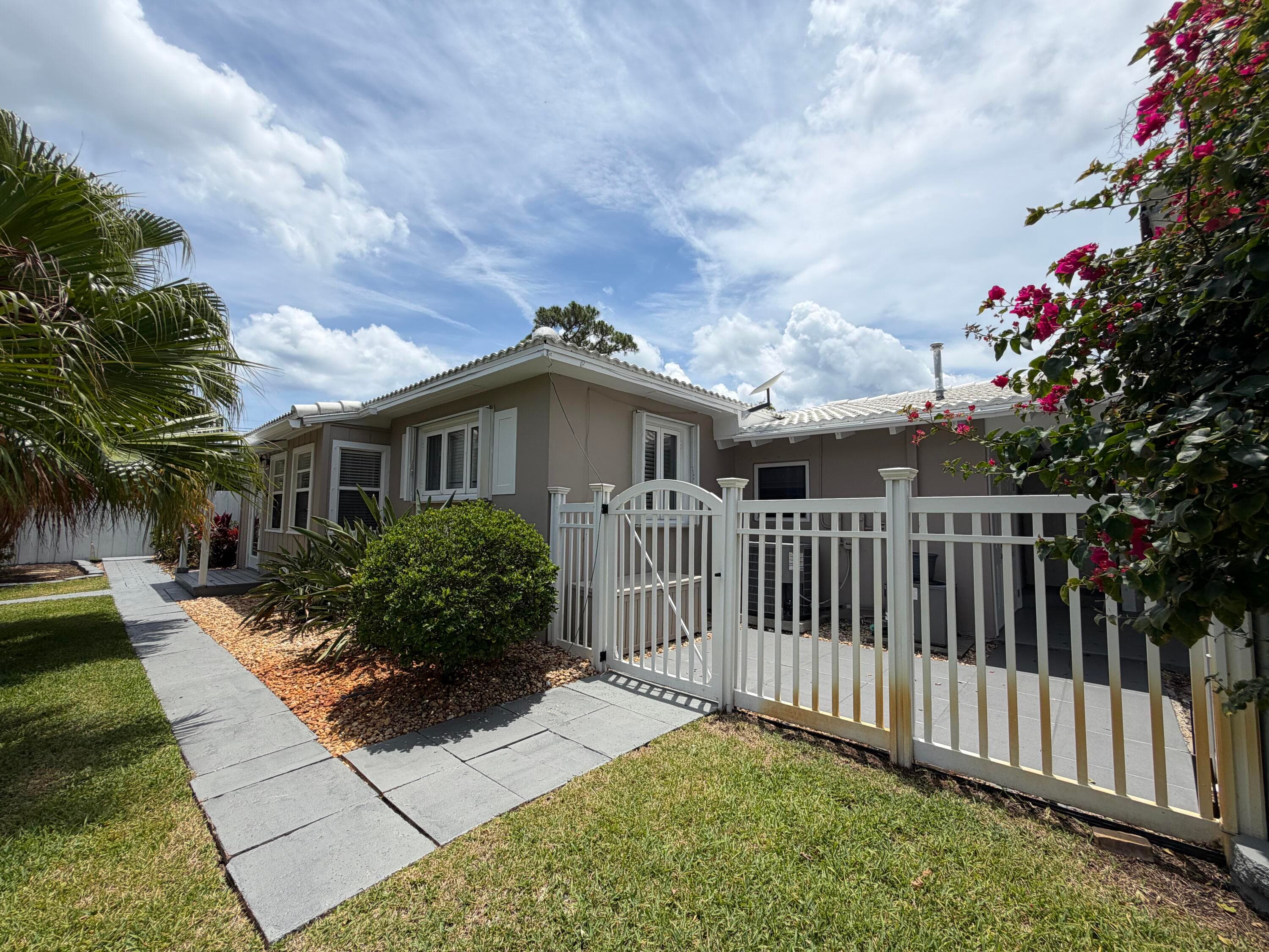 204 S Seacrest Circle, Delray Beach, FL 33444 — photo 30 of 31