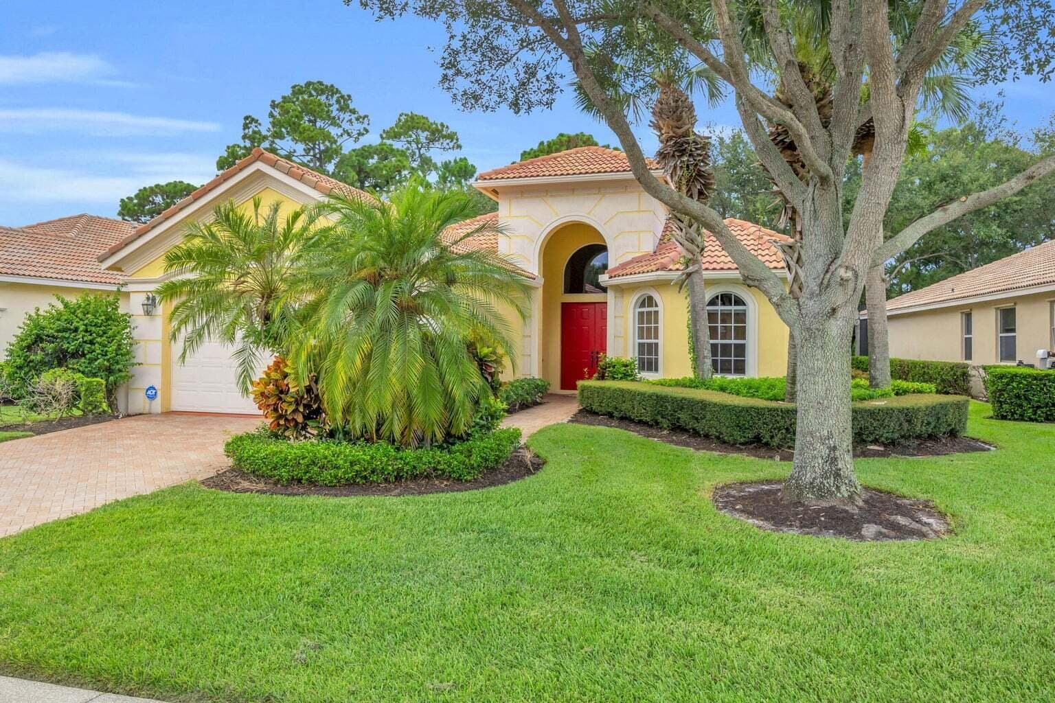 8821 Champions Way, Port St. Lucie, FL 34986 — photo 1 of 36