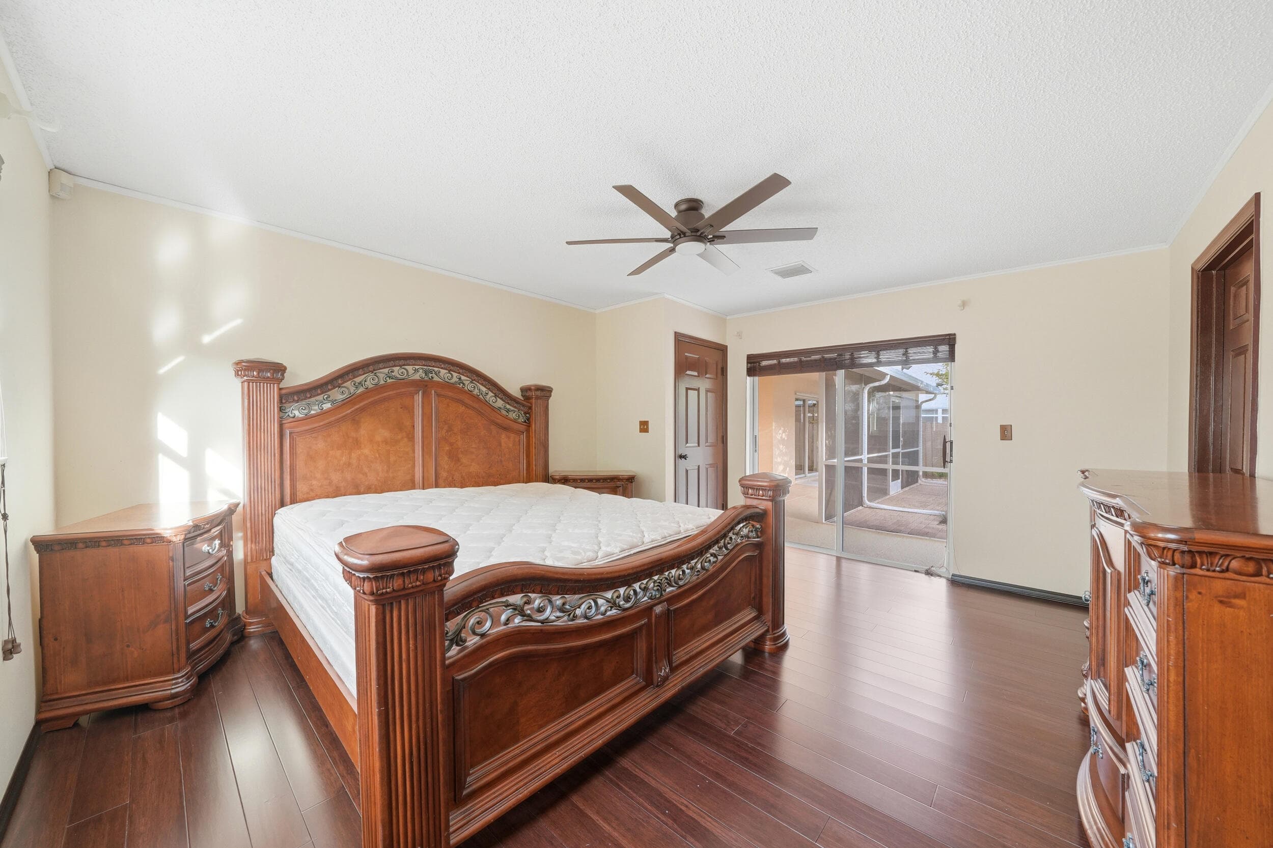 5787 SW 57th Way, Davie, FL 33314 — photo 8 of 40
