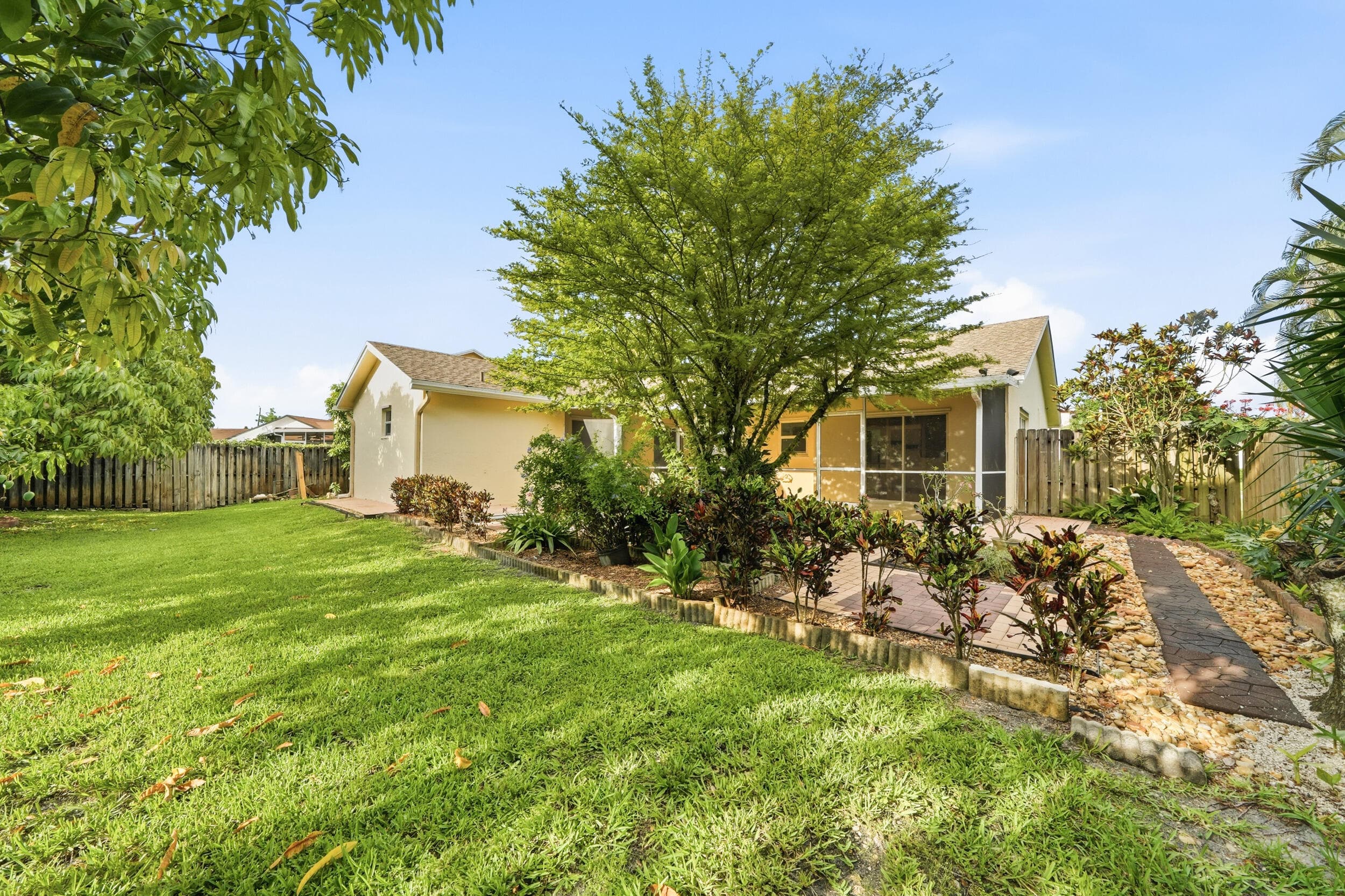 5787 SW 57th Way, Davie, FL 33314 — photo 7 of 40