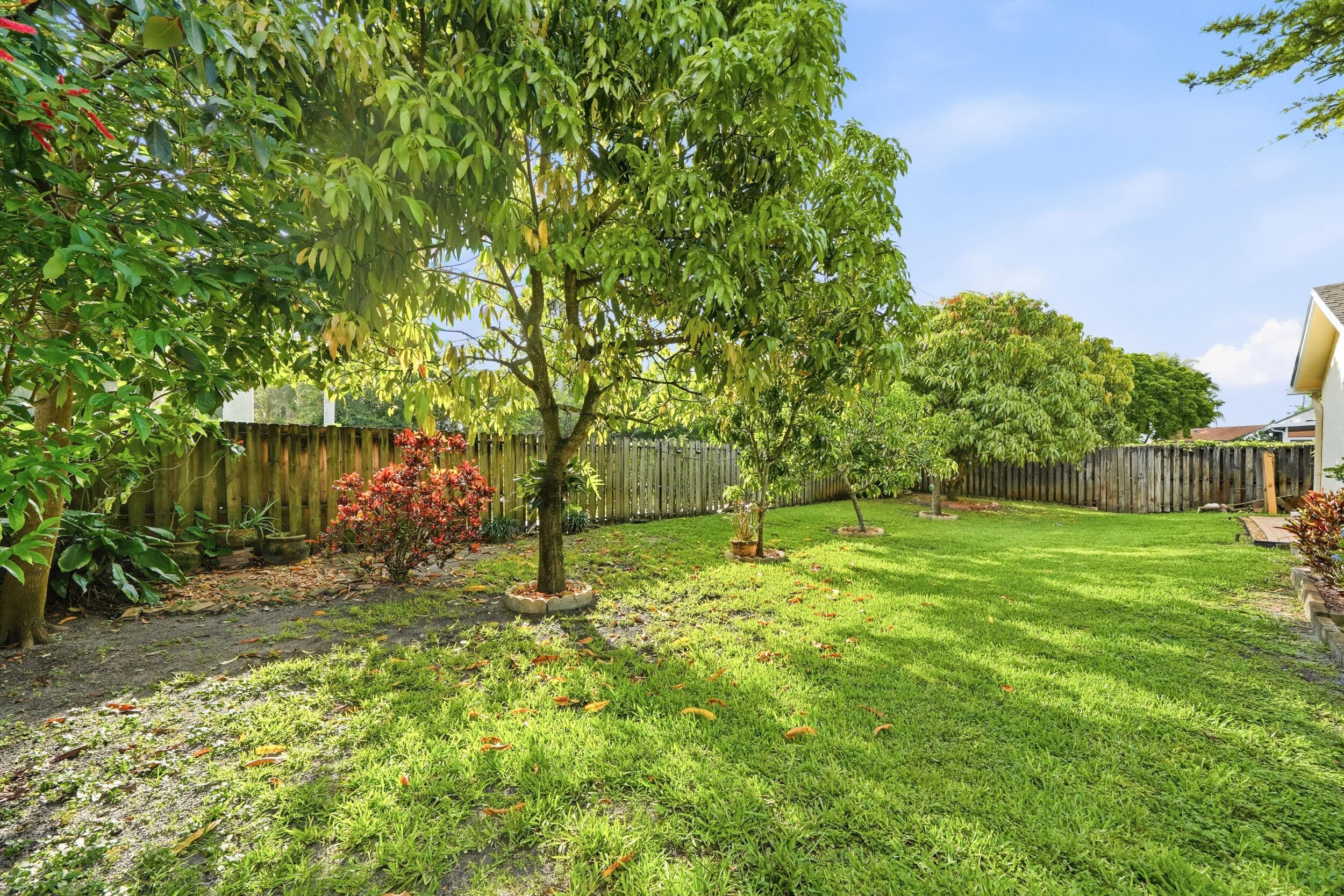 5787 SW 57th Way, Davie, FL 33314 — photo 34 of 40