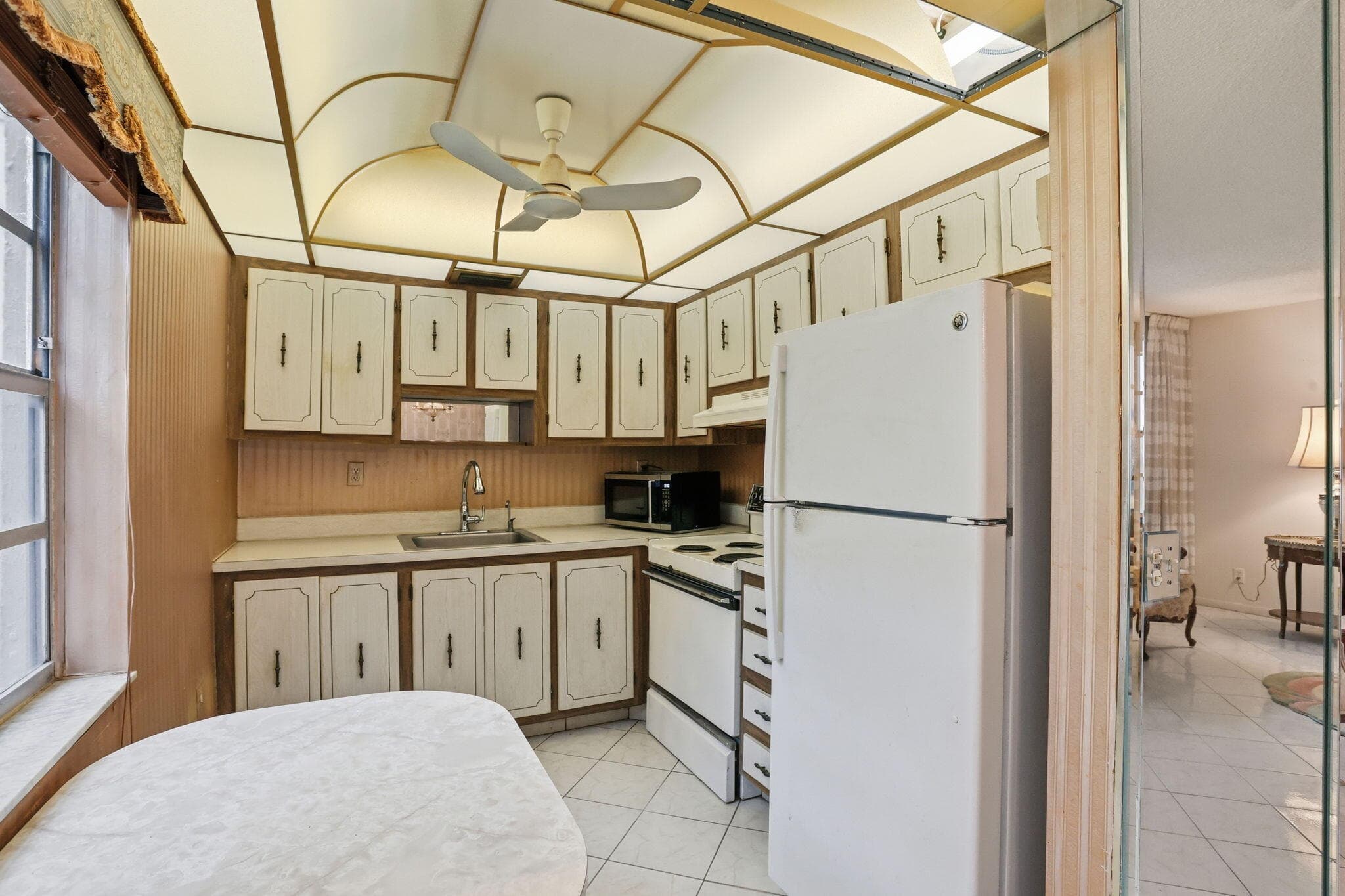 100 Flanders C, Delray Beach, FL 33484 — photo 8 of 39