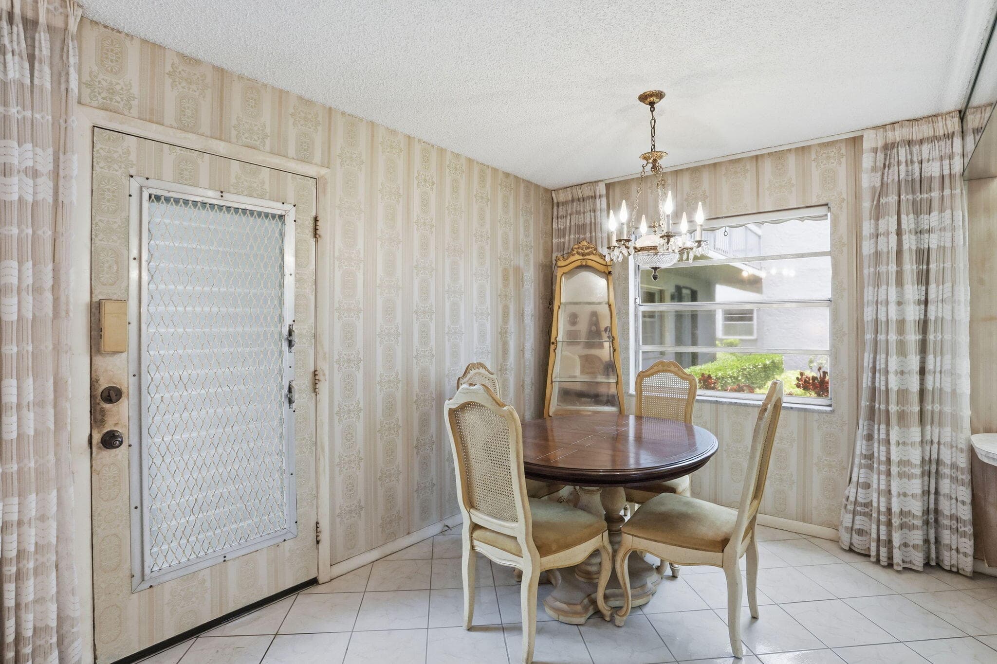 100 Flanders C, Delray Beach, FL 33484 — photo 6 of 39