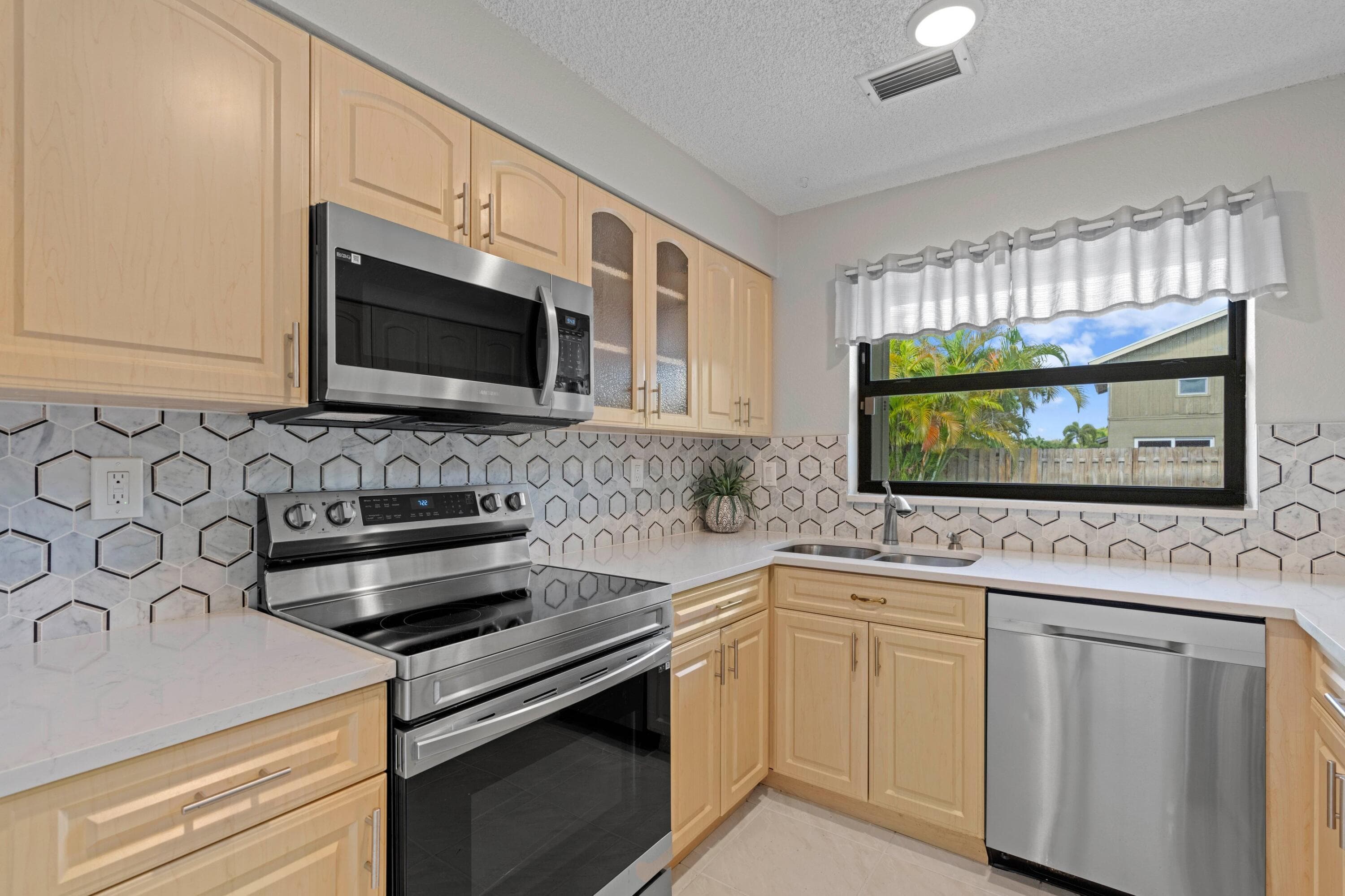 701 NW 48th Avenue, Coconut Creek, FL 33063 — photo 18 of 39
