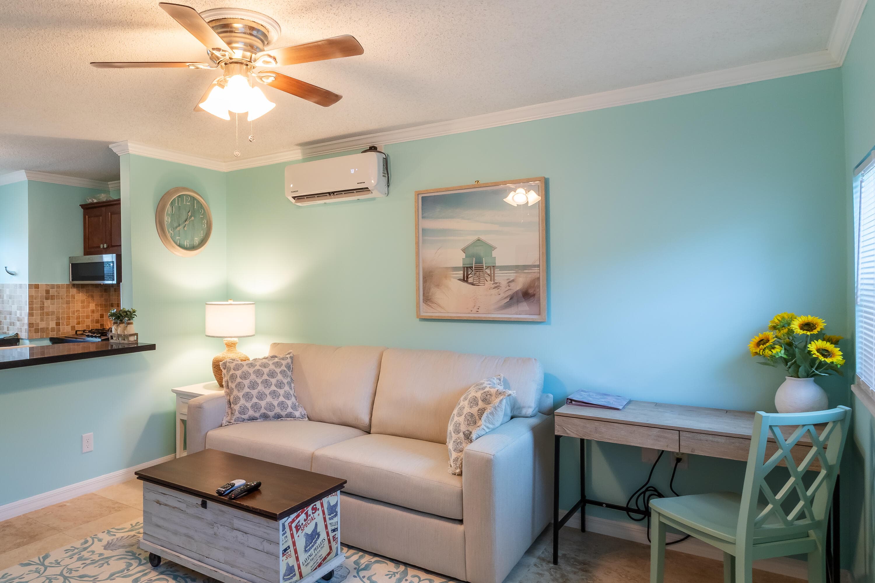 1724 37th Street, West Palm Beach, FL 33407 — photo 1 of 15