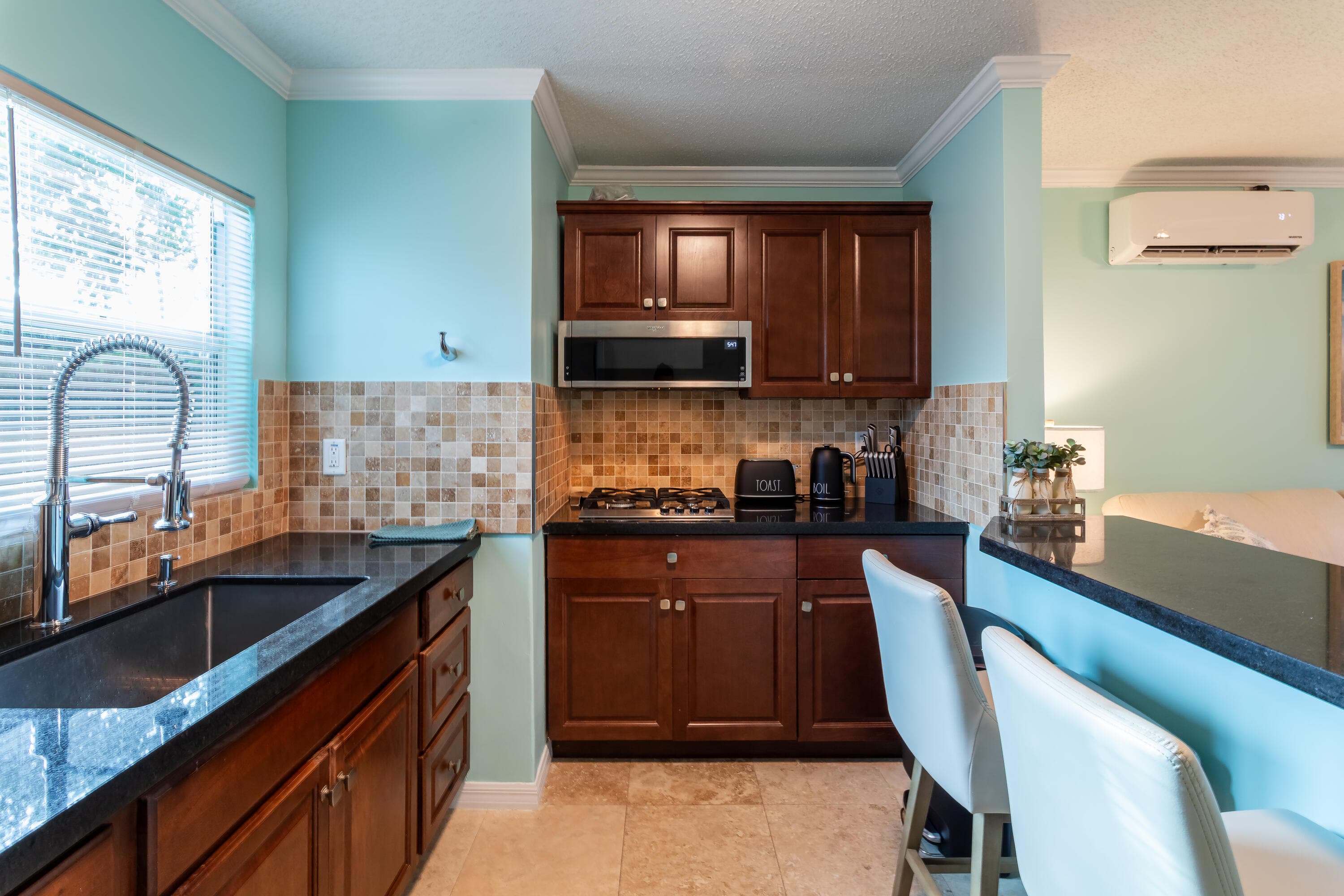 1724 37th Street, West Palm Beach, FL 33407 — photo 6 of 15