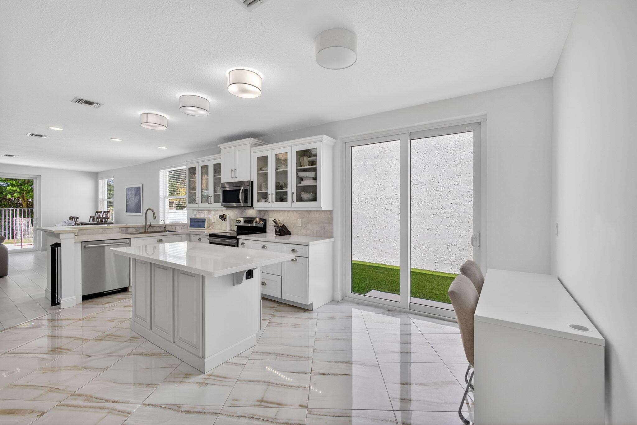 2114 Chagall Circle, West Palm Beach, FL 33409 — photo 21 of 50
