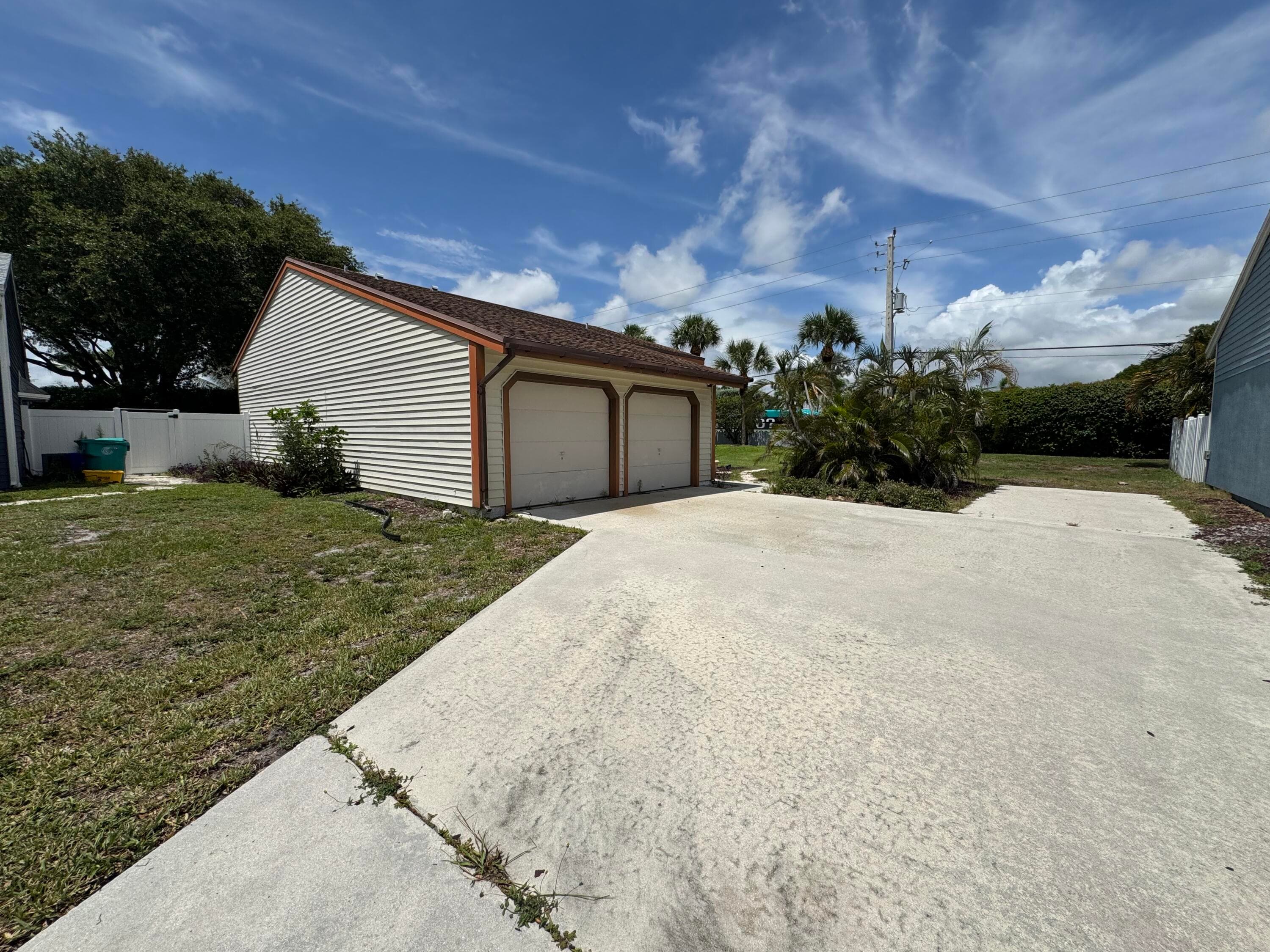 23 Buxton Lane, Boynton Beach, FL 33426 — photo 1 of 11