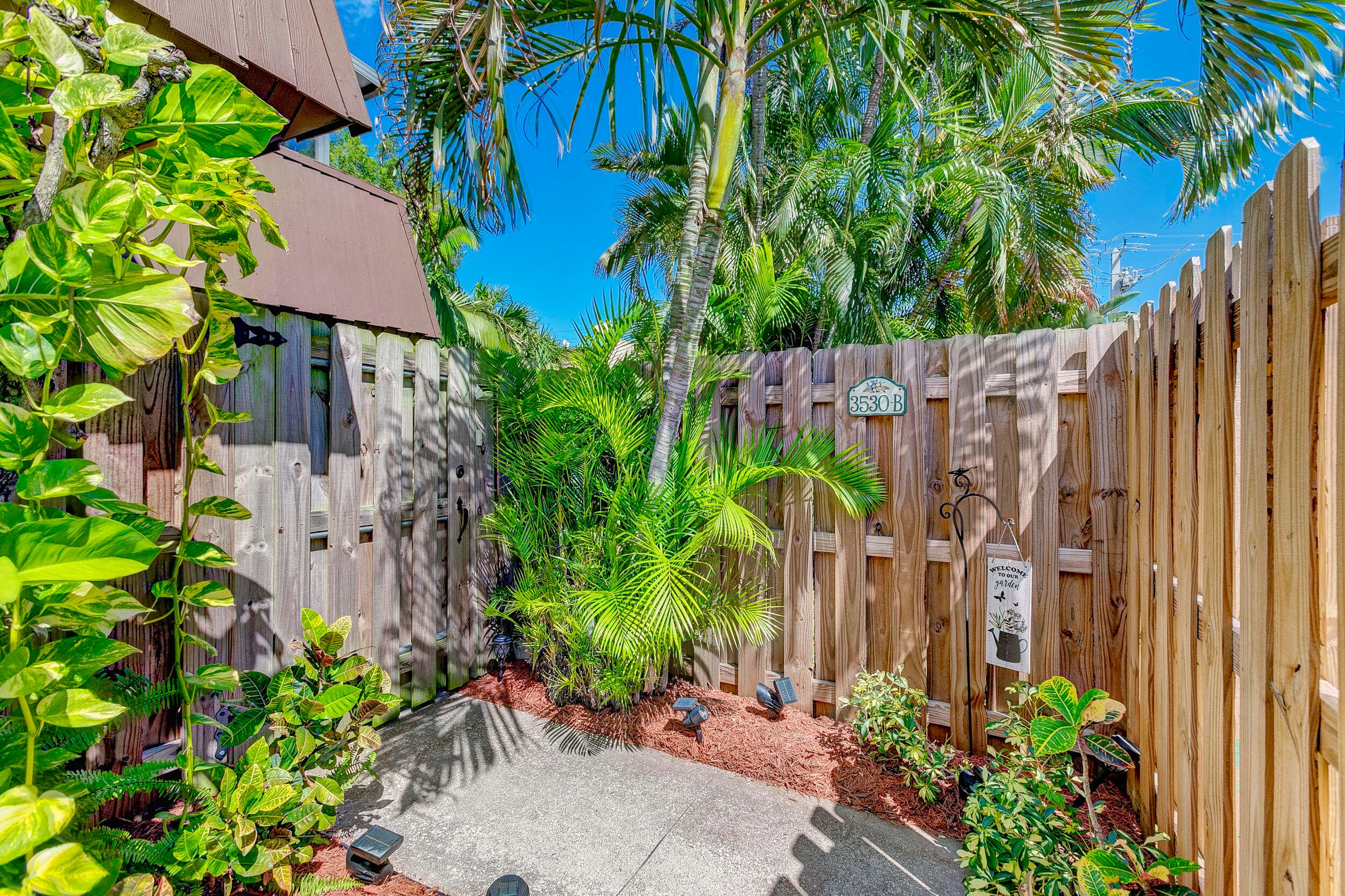 3530 E Gardens East Drive E B, Palm Beach Gardens, FL 33410 — photo 1 of 42