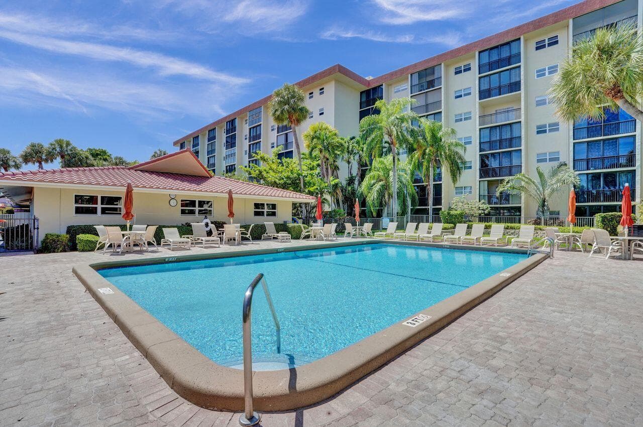 2350 NE 14th St Causeway 205, Pompano Beach, FL 33062 — photo 11 of 16