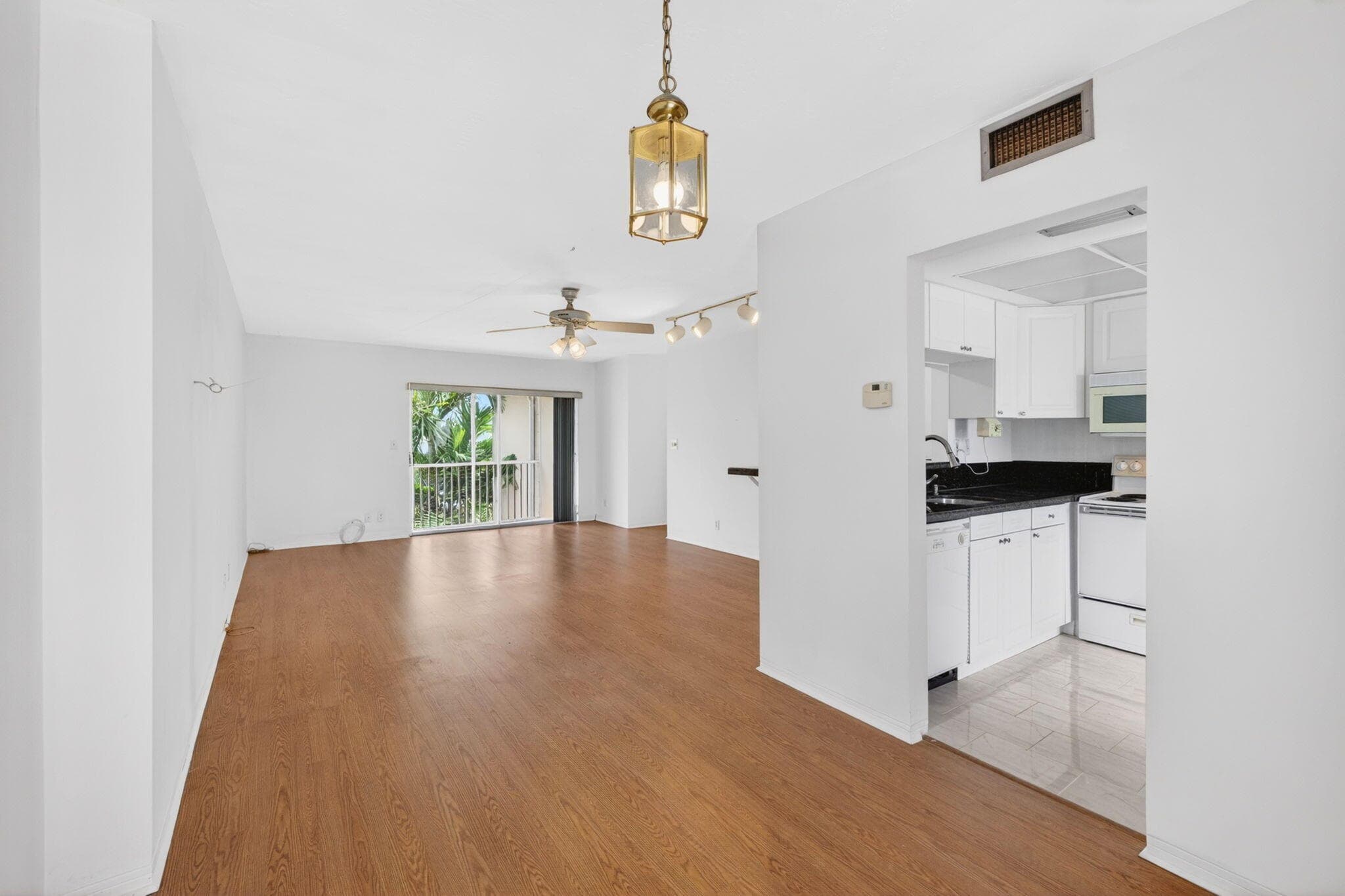 1500 SE 15th Street 315, Fort Lauderdale, FL 33316 — photo 10 of 38