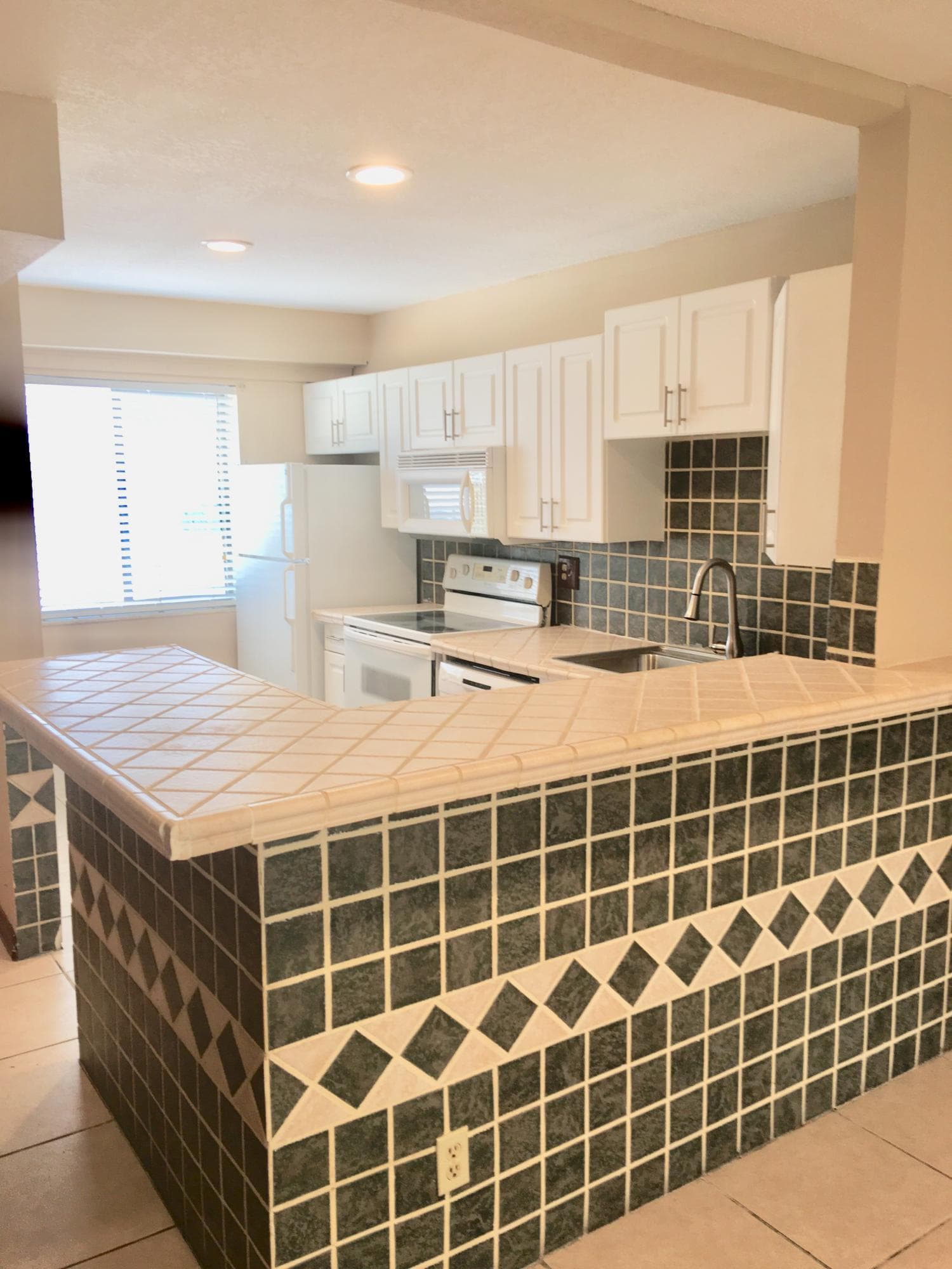 139 Sparrow Drive 1a, Royal Palm Beach, FL 33411 — photo 5 of 19
