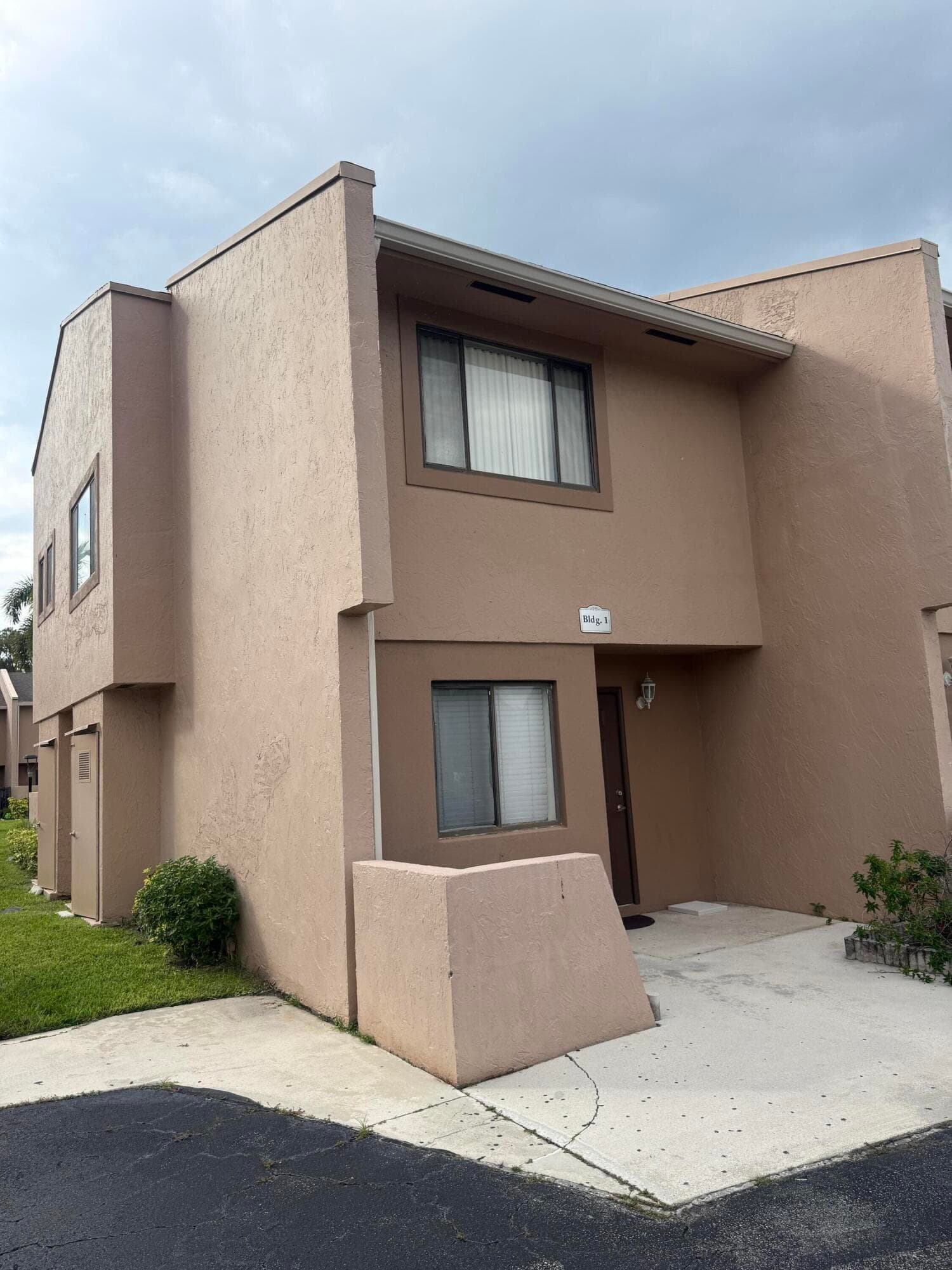 139 Sparrow Drive 1a, Royal Palm Beach, FL 33411 — photo 1 of 19