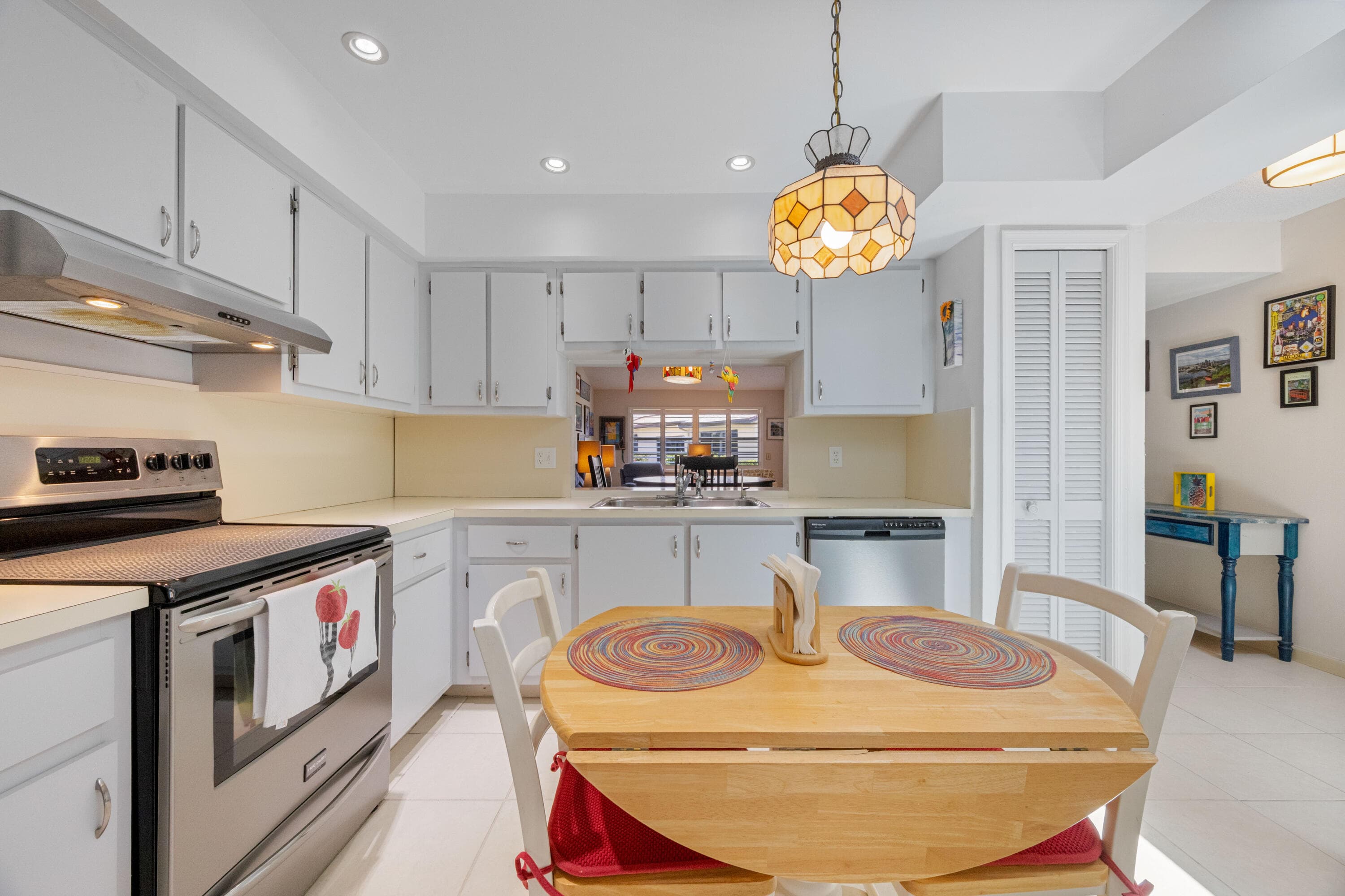 22 Ridge Pointe Drive C, Boynton Beach, FL 33435 — photo 4 of 25