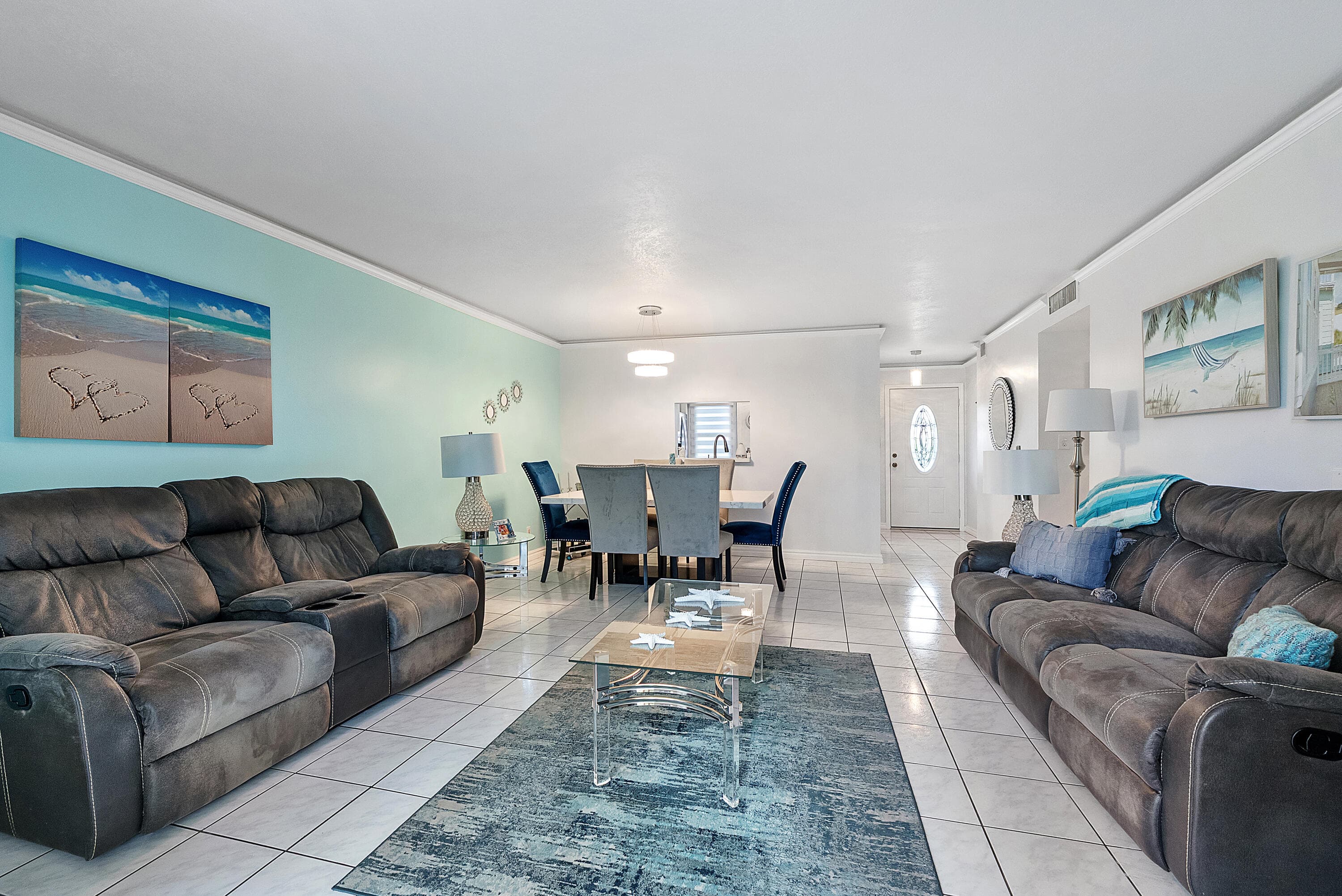 219 NE 14th Avenue 107, Hallandale Beach, FL 33009 — photo 4 of 18