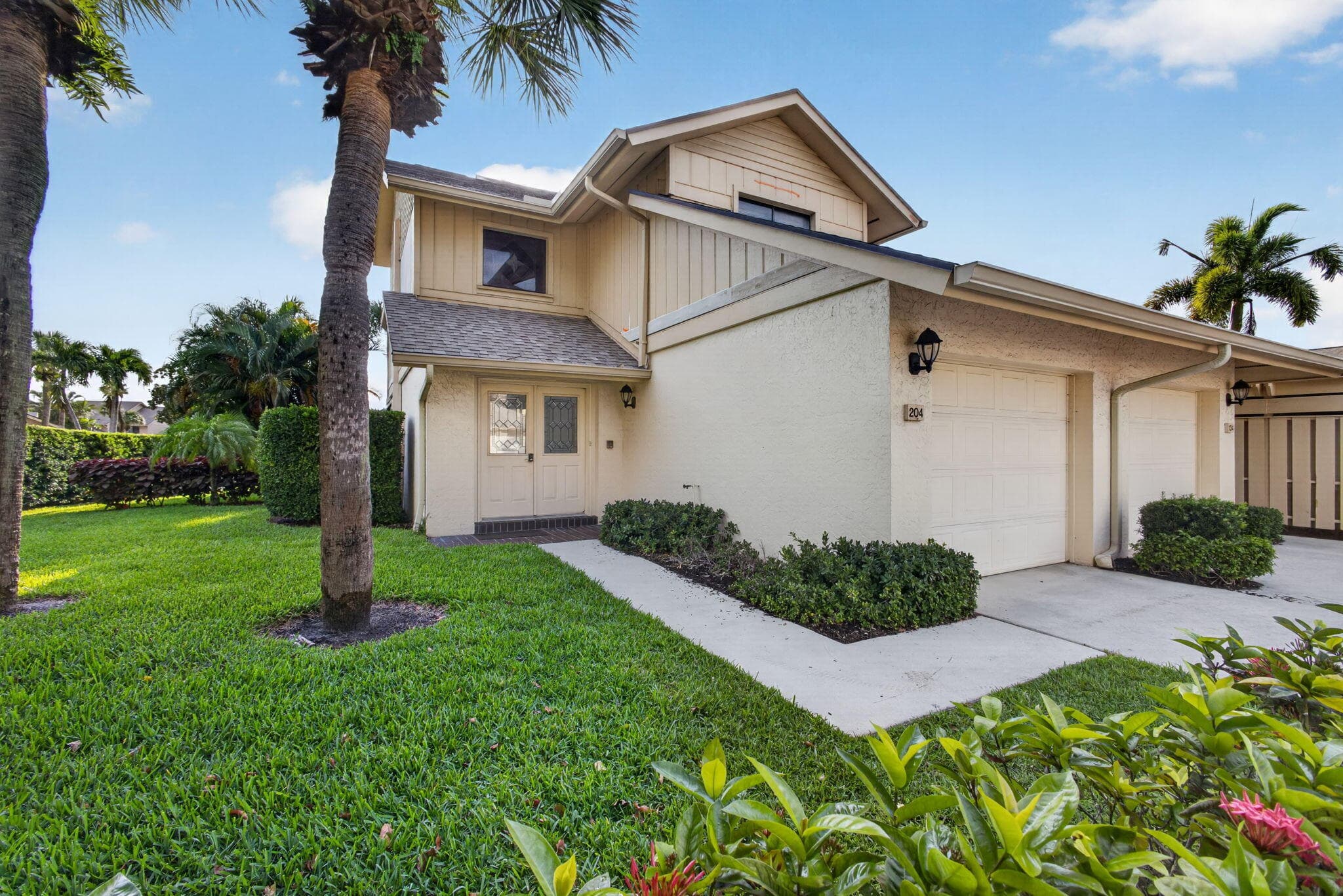 17137 Waterbend Drive 204, Jupiter, FL 33477 — photo 1 of 38
