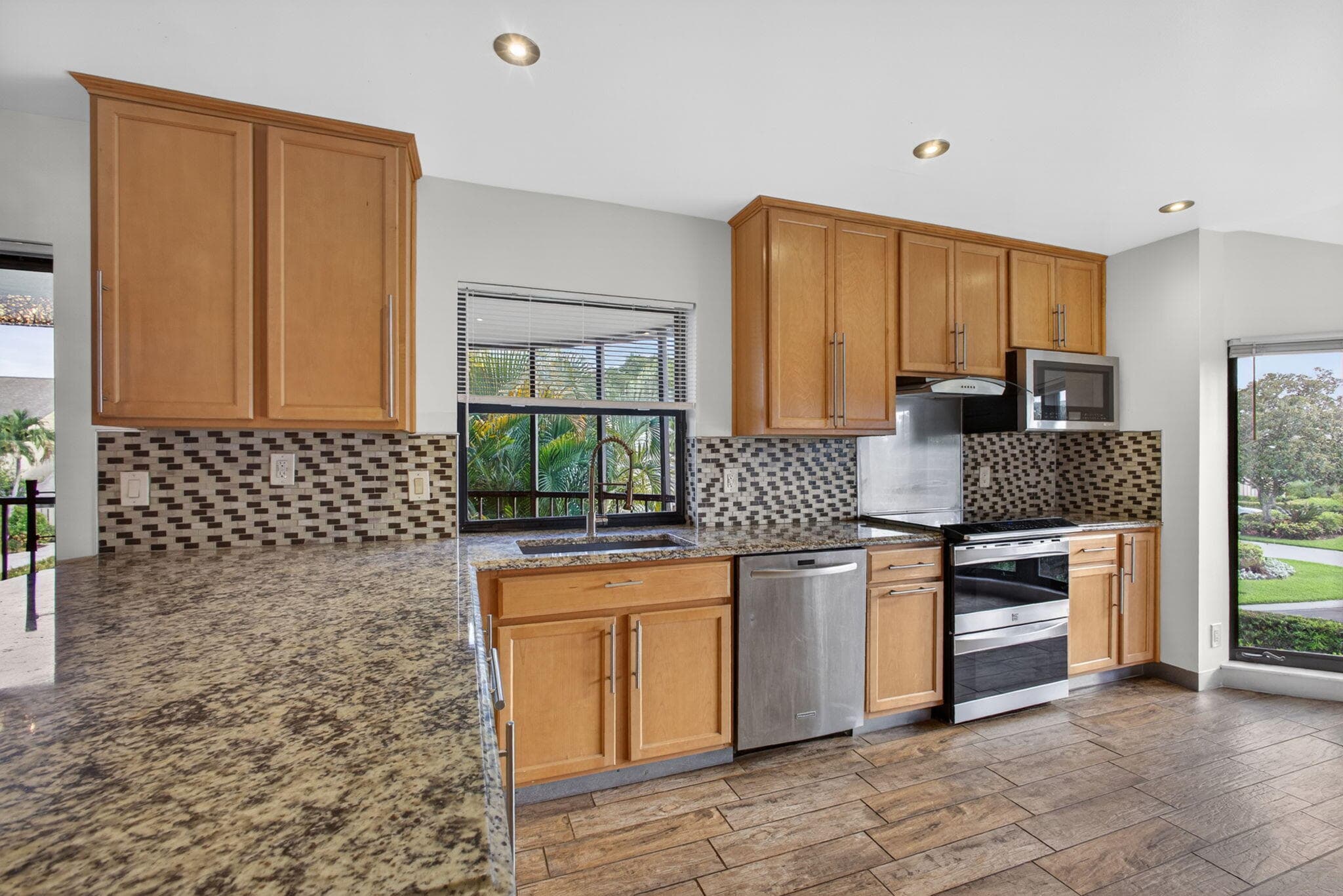 17137 Waterbend Drive 204, Jupiter, FL 33477 — photo 11 of 38