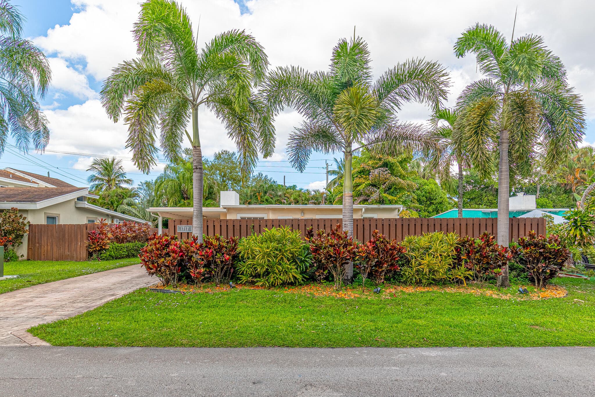 1717 SW 12th Court, Fort Lauderdale, FL 33312 — photo 1 of 32