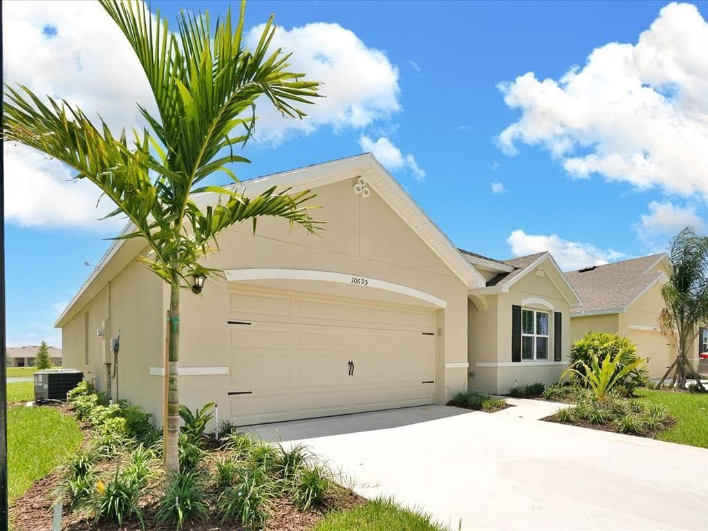 10695 SW Prato Way, Port St. Lucie, FL 34987 — photo 1 of 34