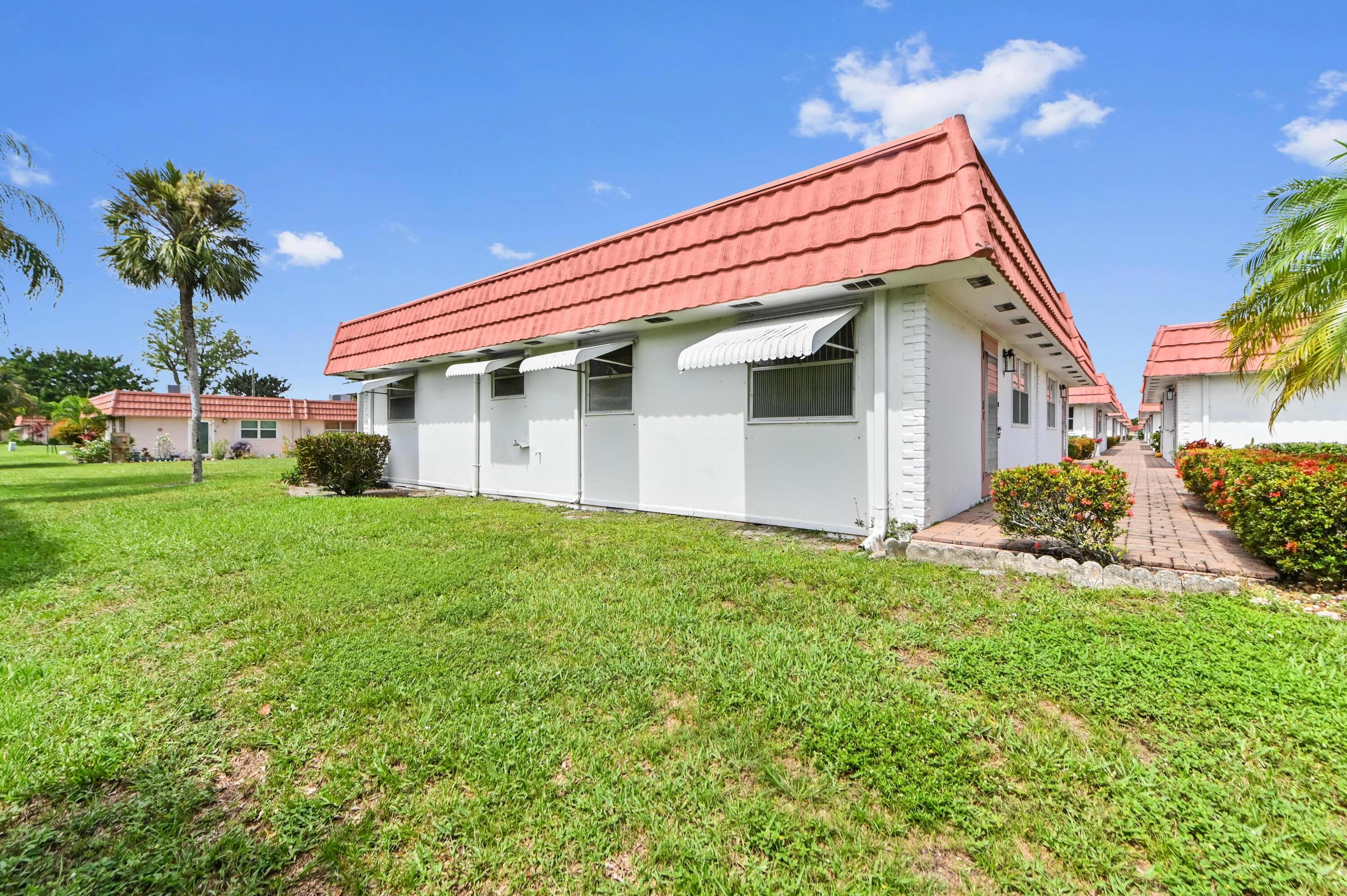 49 Seville C, Delray Beach, FL 33446 — photo 20 of 33