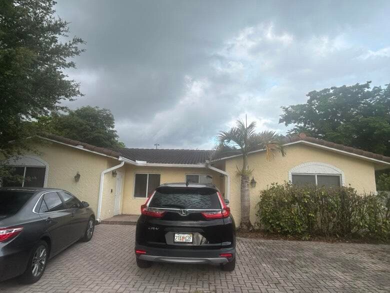 8362 NW 23rd Manor, Coral Springs, FL 33065 — photo 1 of 36