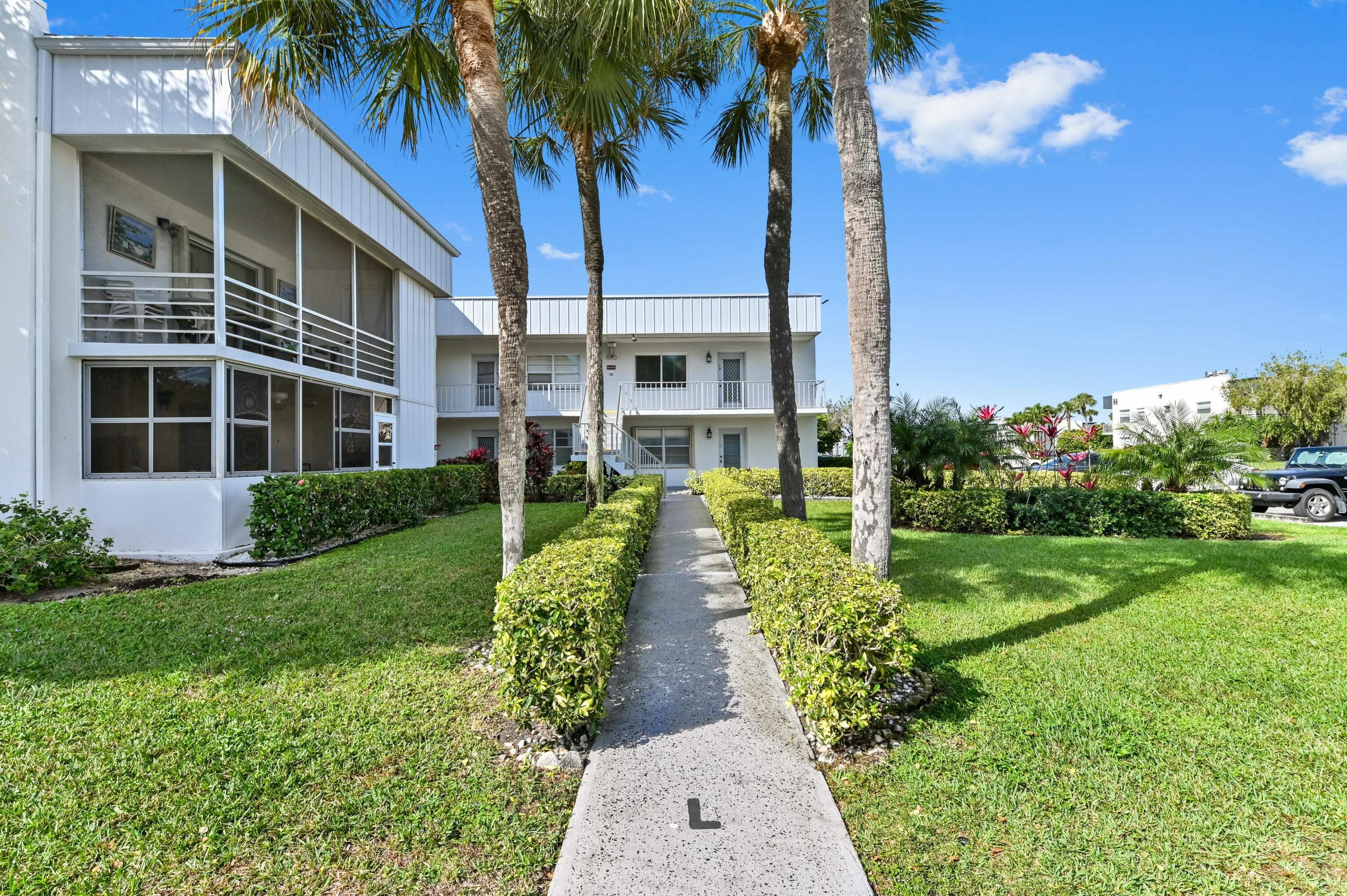 548 Burgundy L, Delray Beach, FL 33484 — photo 1 of 34