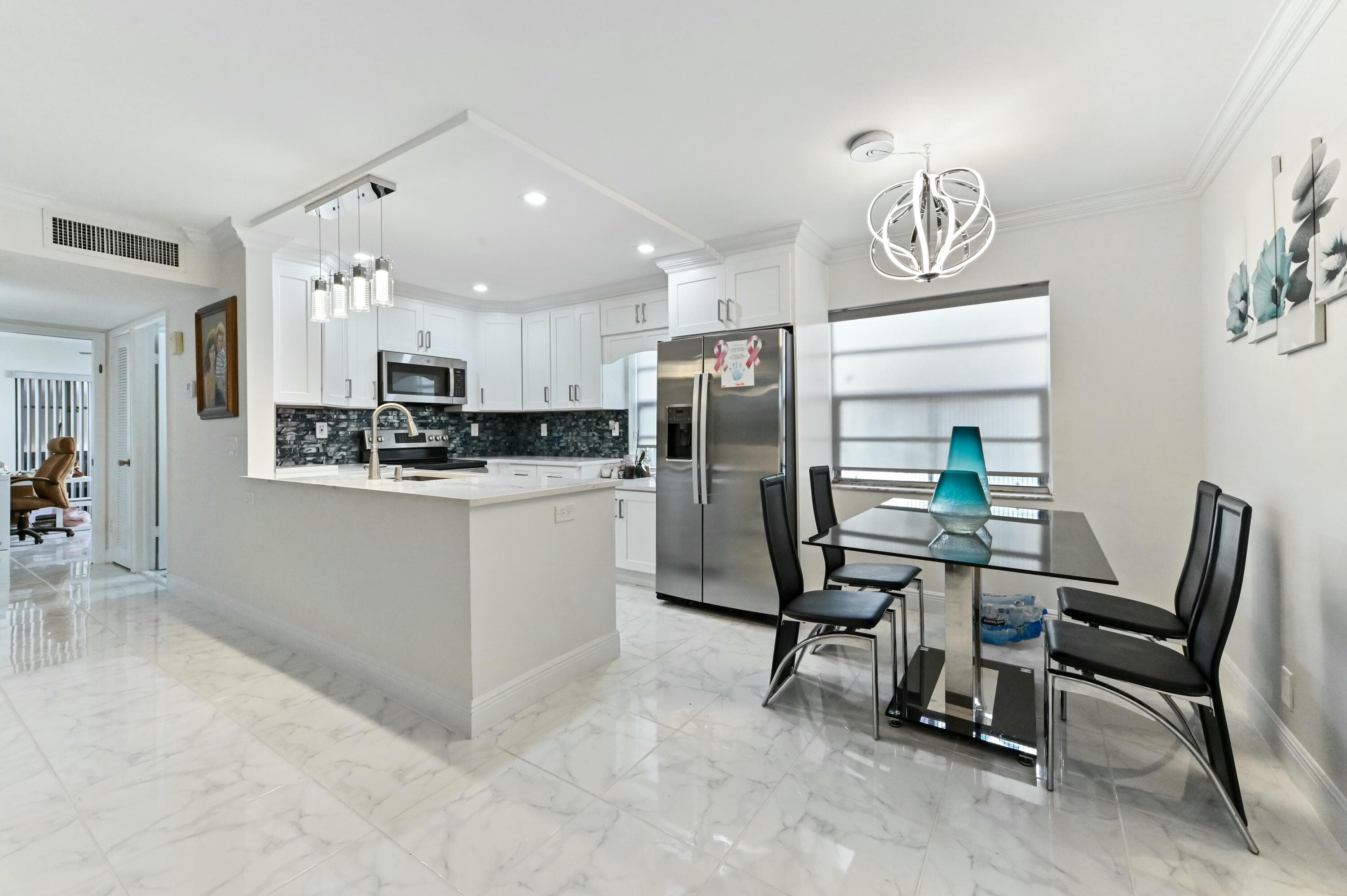 548 Burgundy L, Delray Beach, FL 33484 — photo 9 of 34