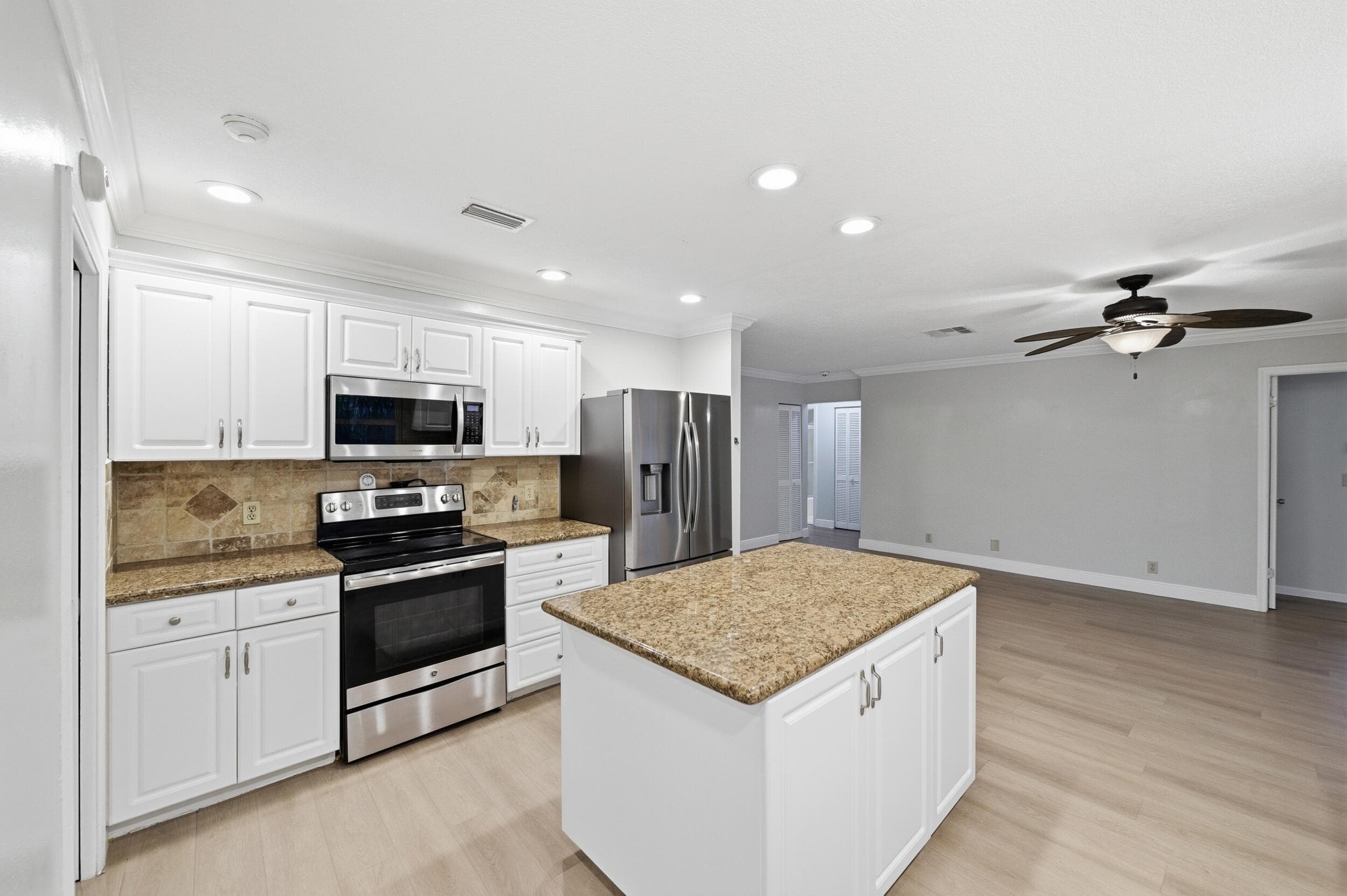 4430 Gardenia Drive, Palm Beach Gardens, FL 33410 — photo 13 of 49