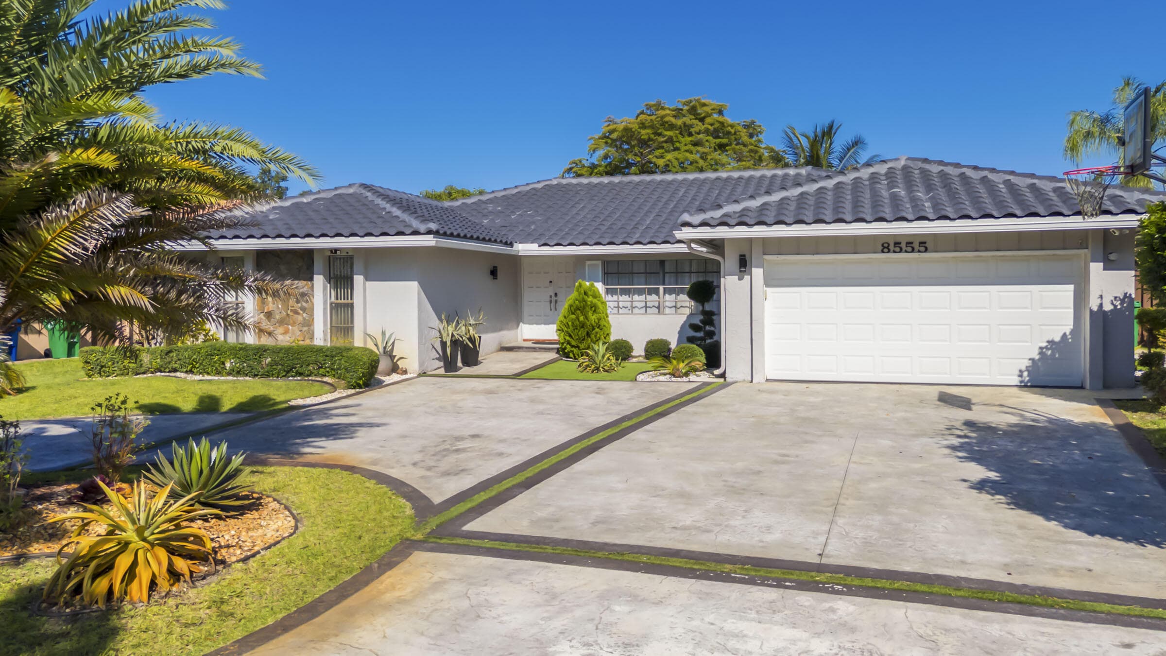 8555 SW 1st Place, Coral Springs, FL 33071 — photo 1 of 34