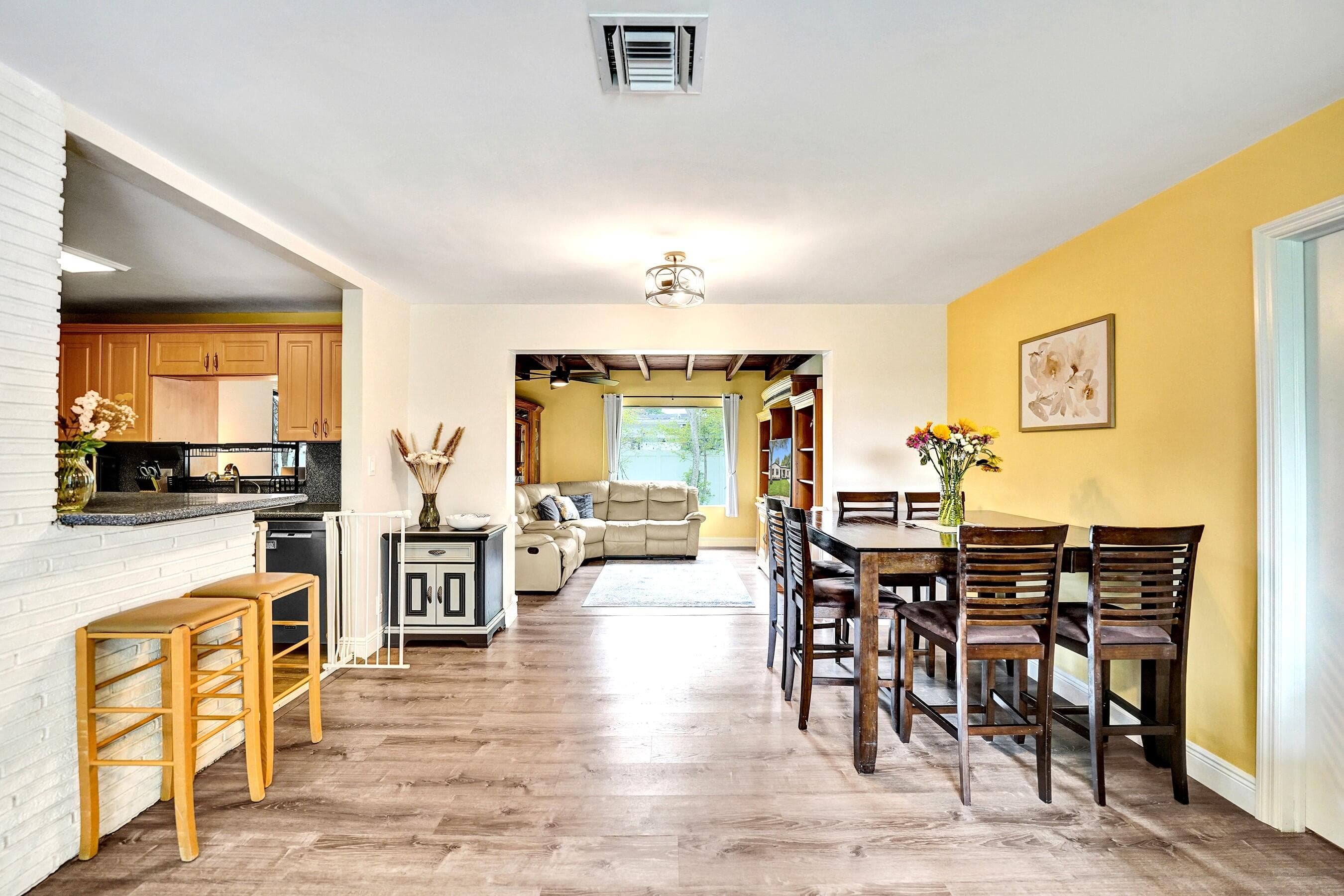 1341 N 30th Road, Hollywood, FL 33021 — photo 10 of 65