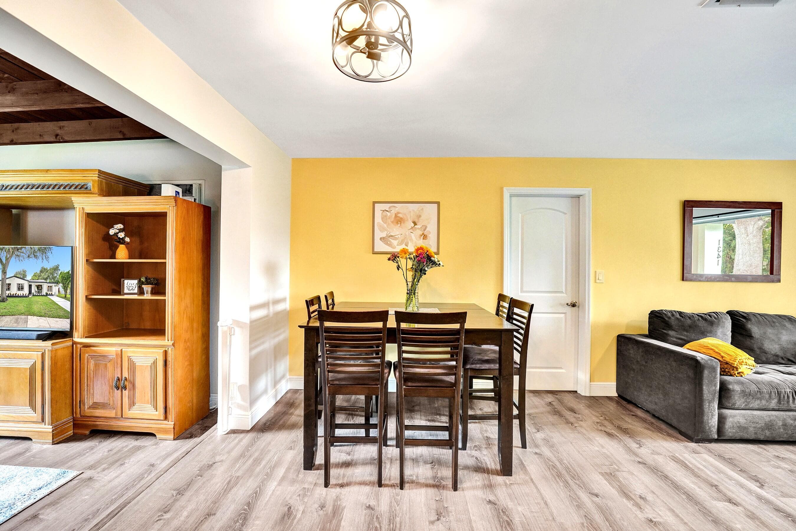 1341 N 30th Road, Hollywood, FL 33021 — photo 11 of 65