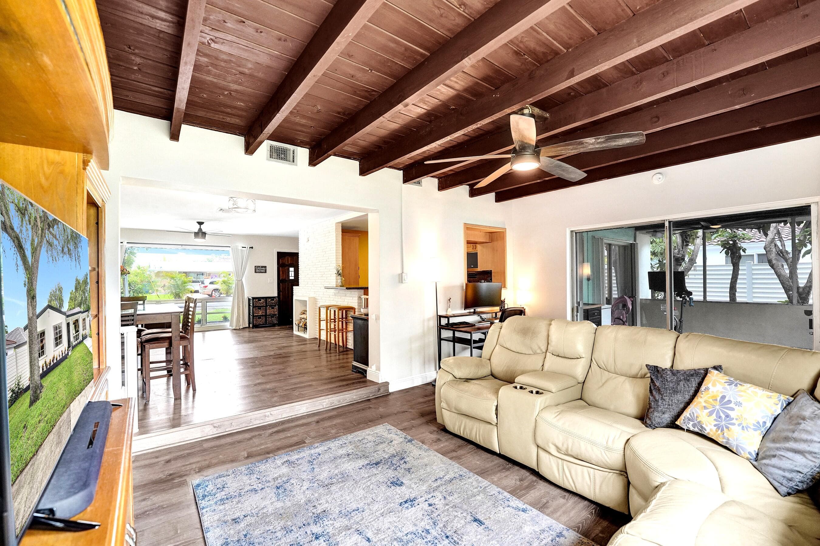 1341 N 30th Road, Hollywood, FL 33021 — photo 28 of 65