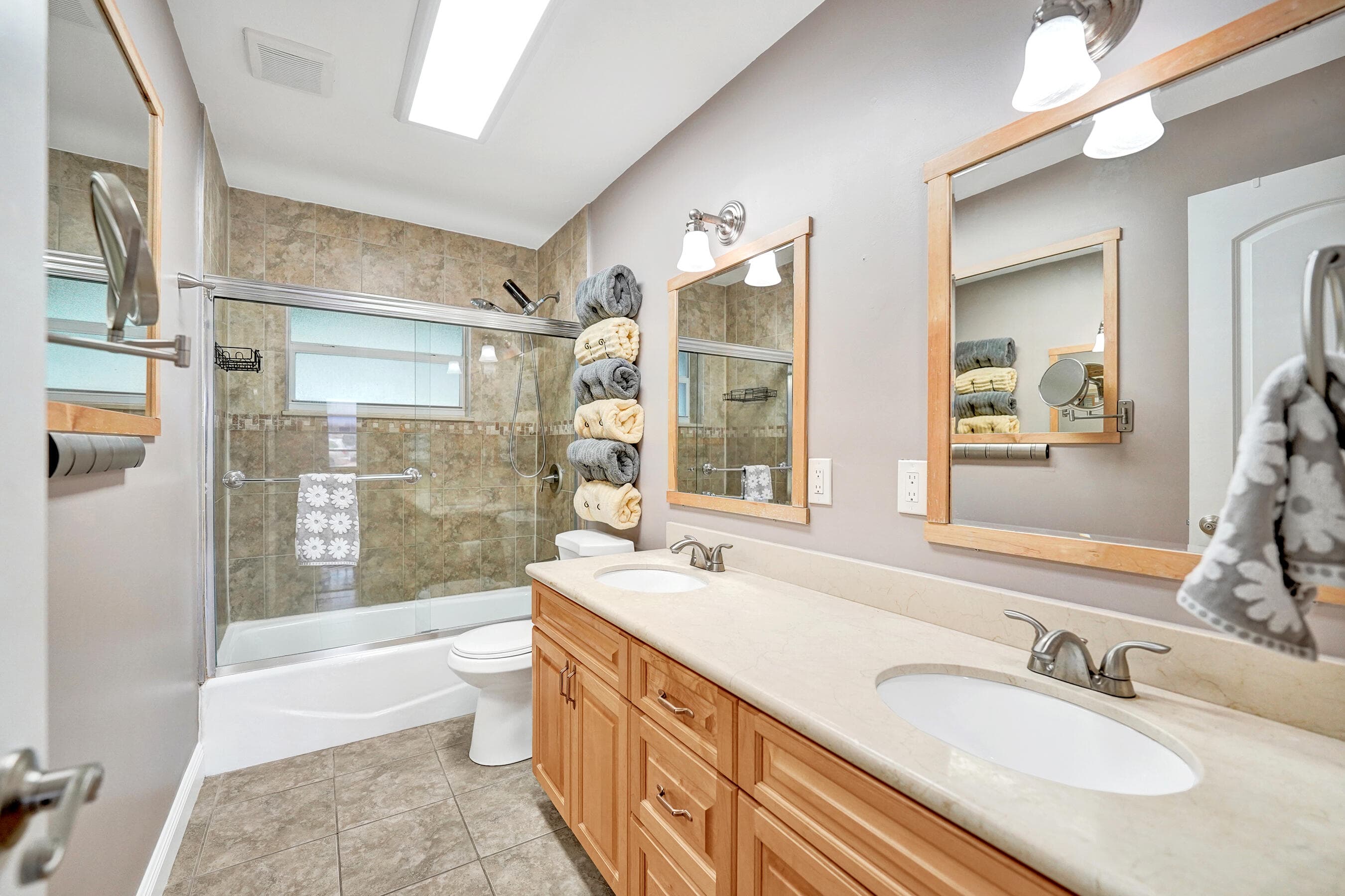1341 N 30th Road, Hollywood, FL 33021 — photo 37 of 65