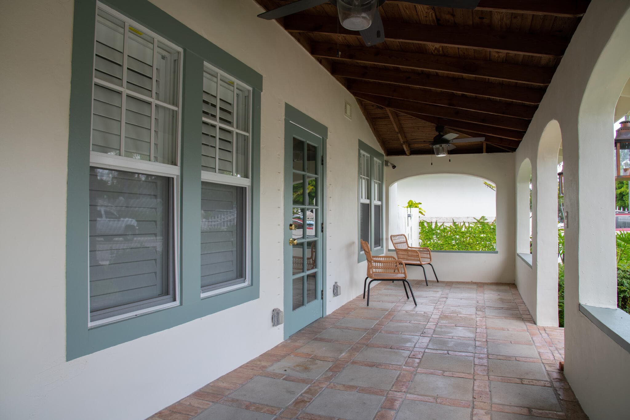 506 N Lakeside Drive, Lake Worth Beach, FL 33460 — photo 2 of 29