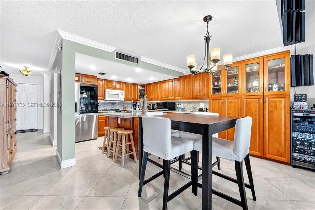 1490 Laguna Lane, Pembroke Pines, FL 33026 — photo 6 of 21