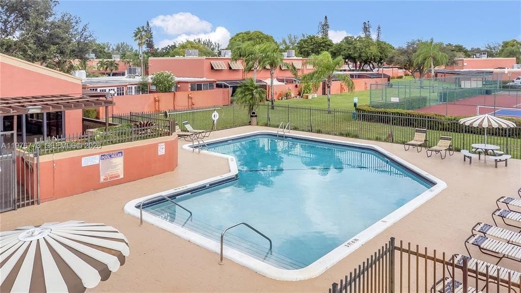 1490 Laguna Lane, Pembroke Pines, FL 33026 — photo 20 of 21