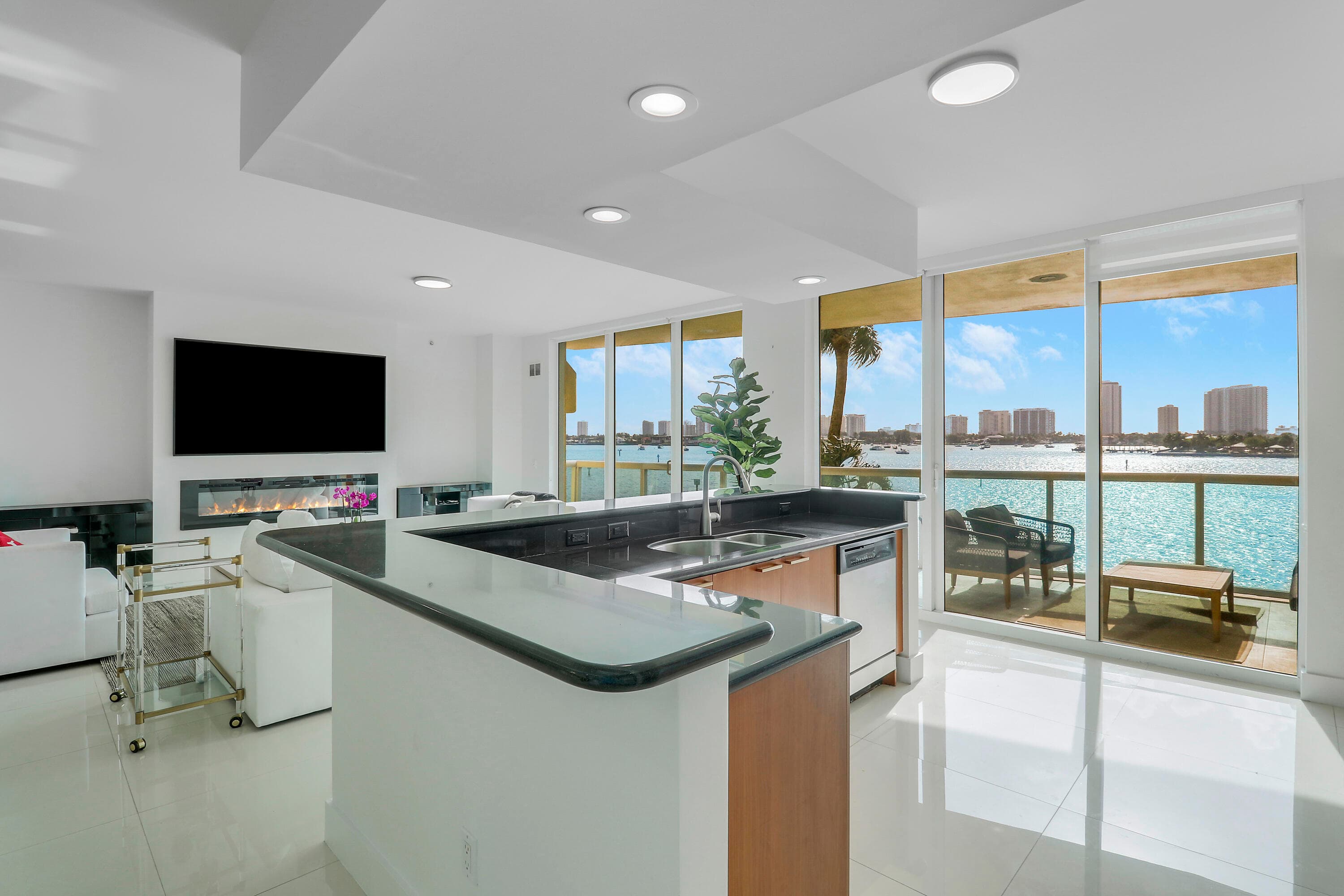 2640 Lake Shore Drive 307, Riviera Beach, FL 33404 — photo 12 of 48