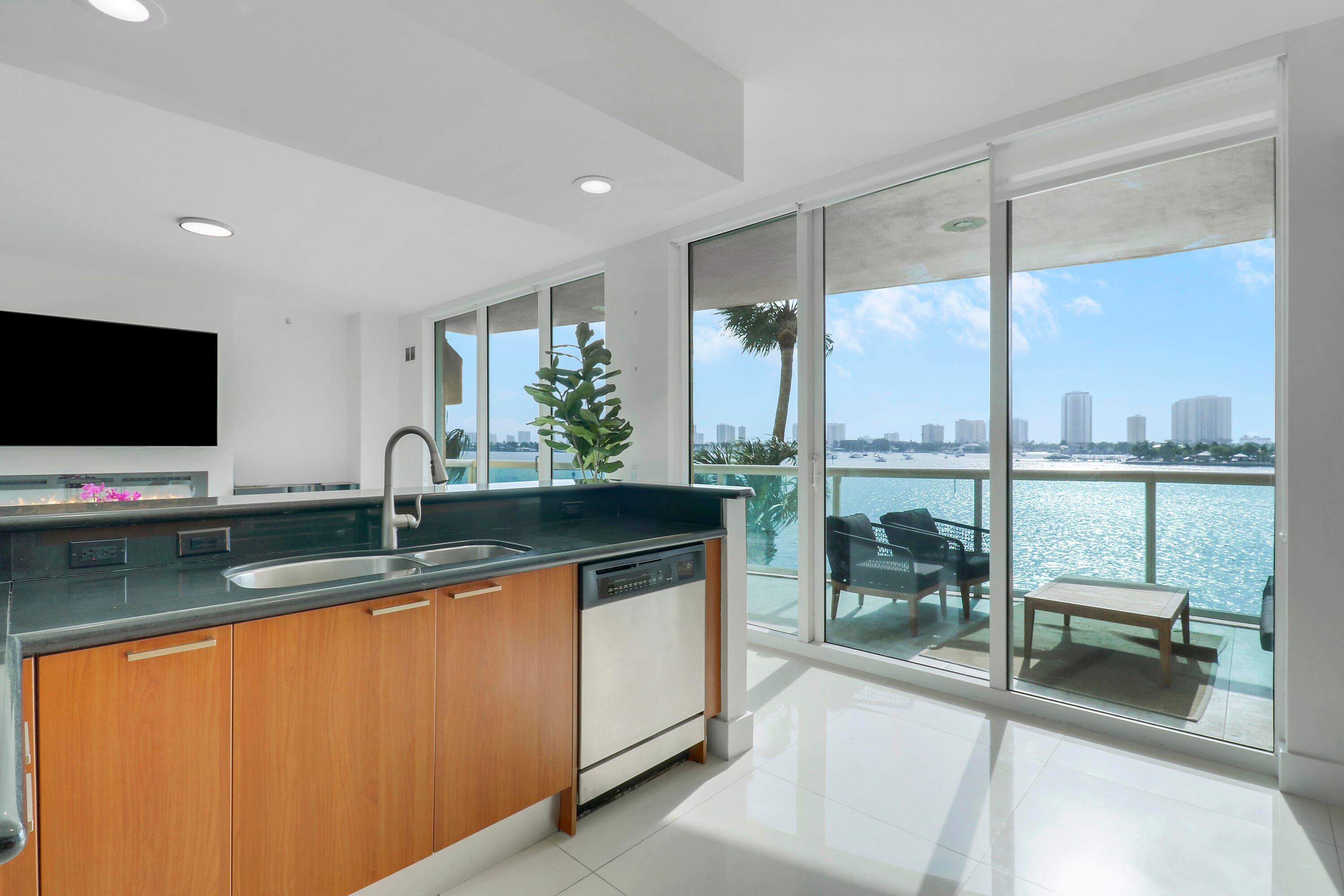 2640 Lake Shore Drive 307, Riviera Beach, FL 33404 — photo 14 of 48
