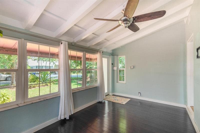 415 NE 8th Avenue, Fort Lauderdale, FL 33301 — photo 10 of 21