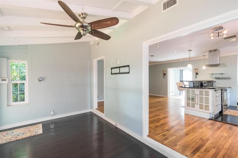 415 NE 8th Avenue, Fort Lauderdale, FL 33301 — photo 9 of 21