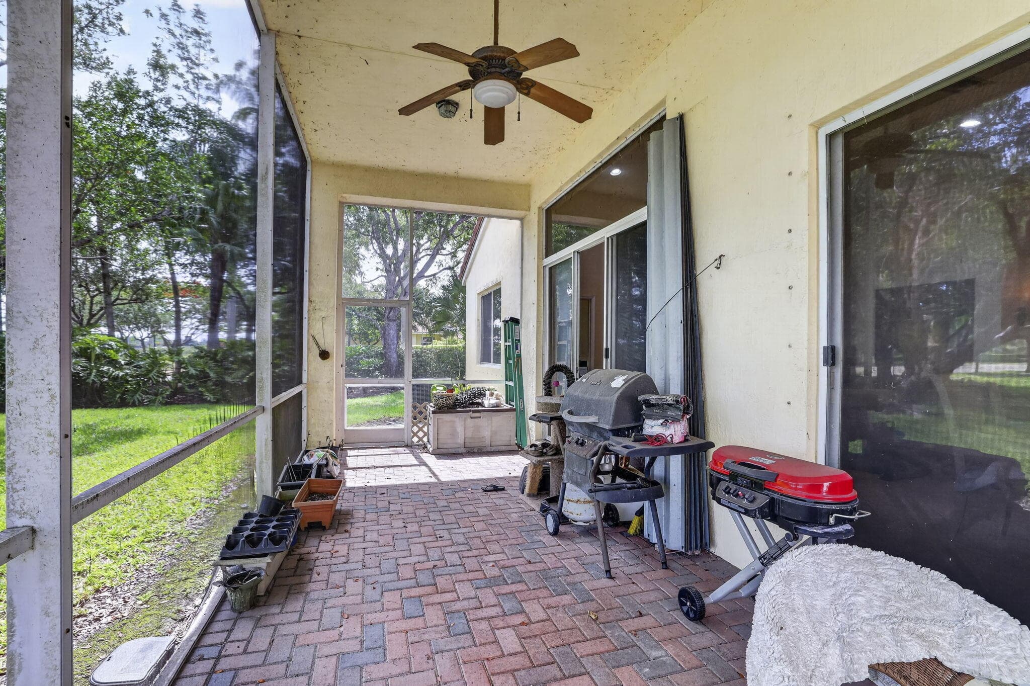 19305 SW 66th Street, Pembroke Pines, FL 33332 — photo 22 of 43