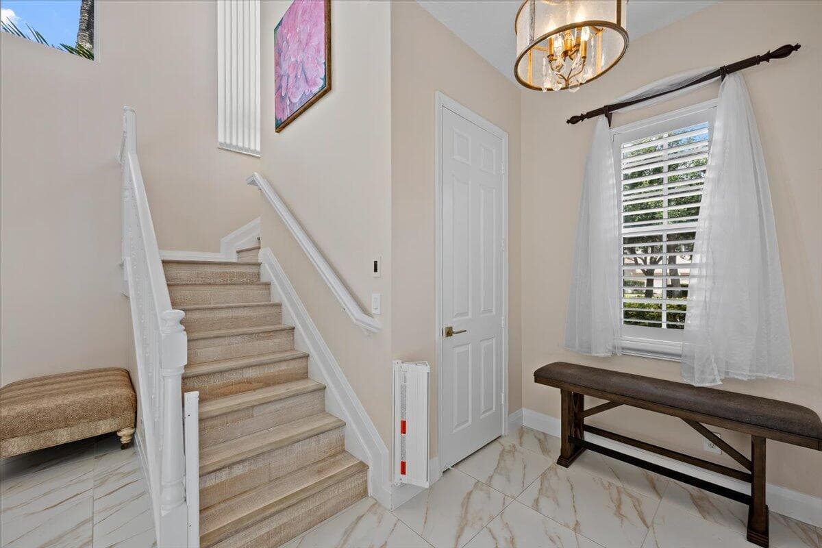 208 Glacier Street, Palm Beach Gardens, FL 33410 — photo 6 of 84