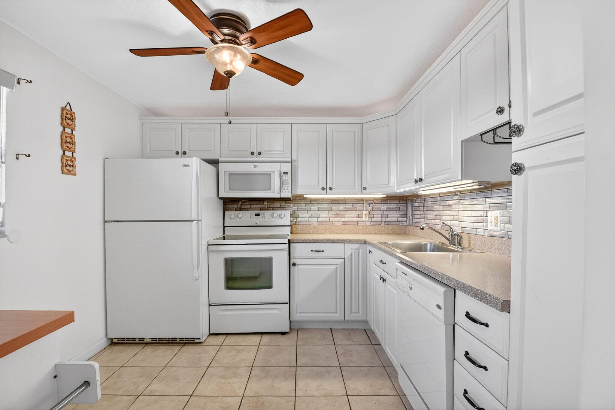 230 NE 26th Avenue 302, Boynton Beach, FL 33435 — photo 16 of 48