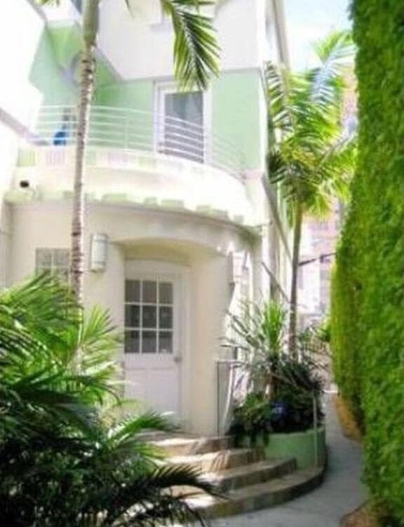 815 Euclid Avenue 10, Miami Beach, FL 33139 — photo 7 of 40