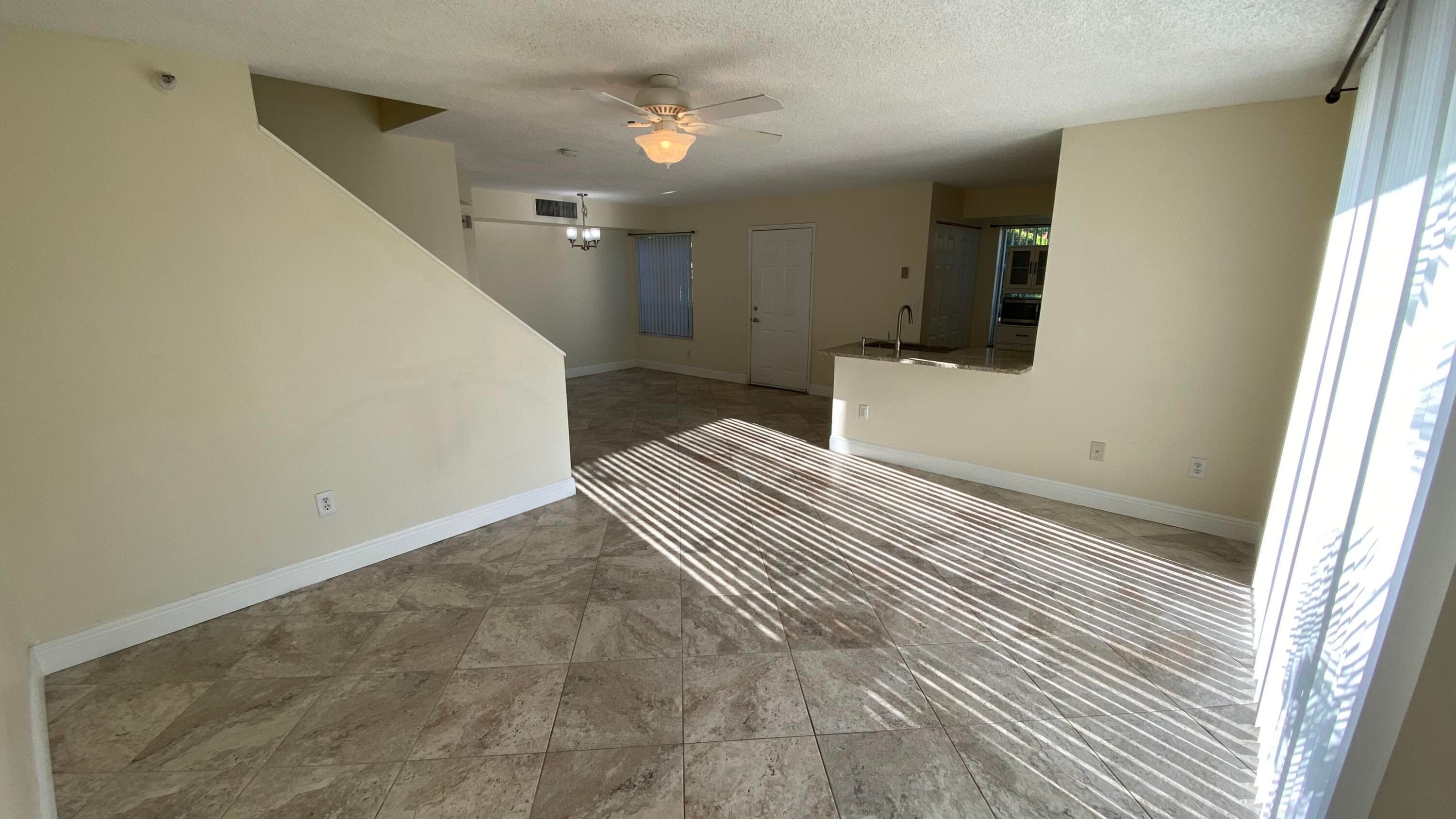 117 Yacht Club Way 111, Hypoluxo, FL 33462 — photo 9 of 16