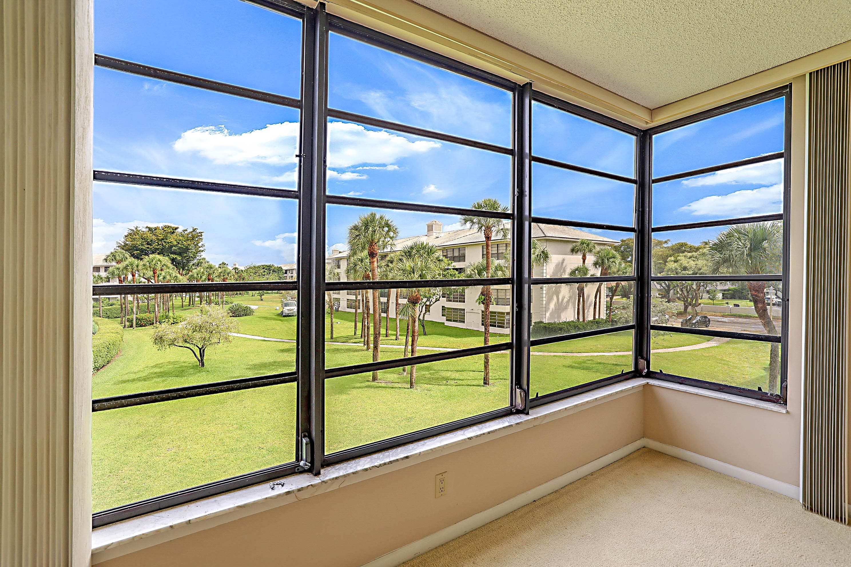 3526 Whitehall Drive 302, West Palm Beach, FL 33401 — photo 12 of 25