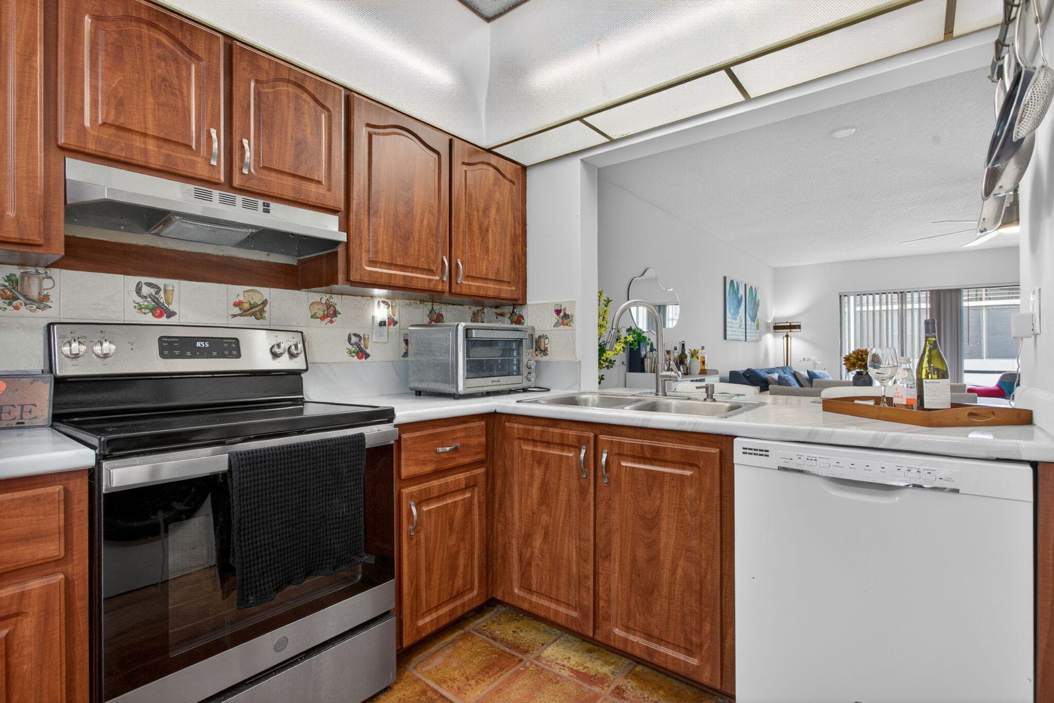 172 W Laurel Drive 1102, Margate, FL 33063 — photo 7 of 41