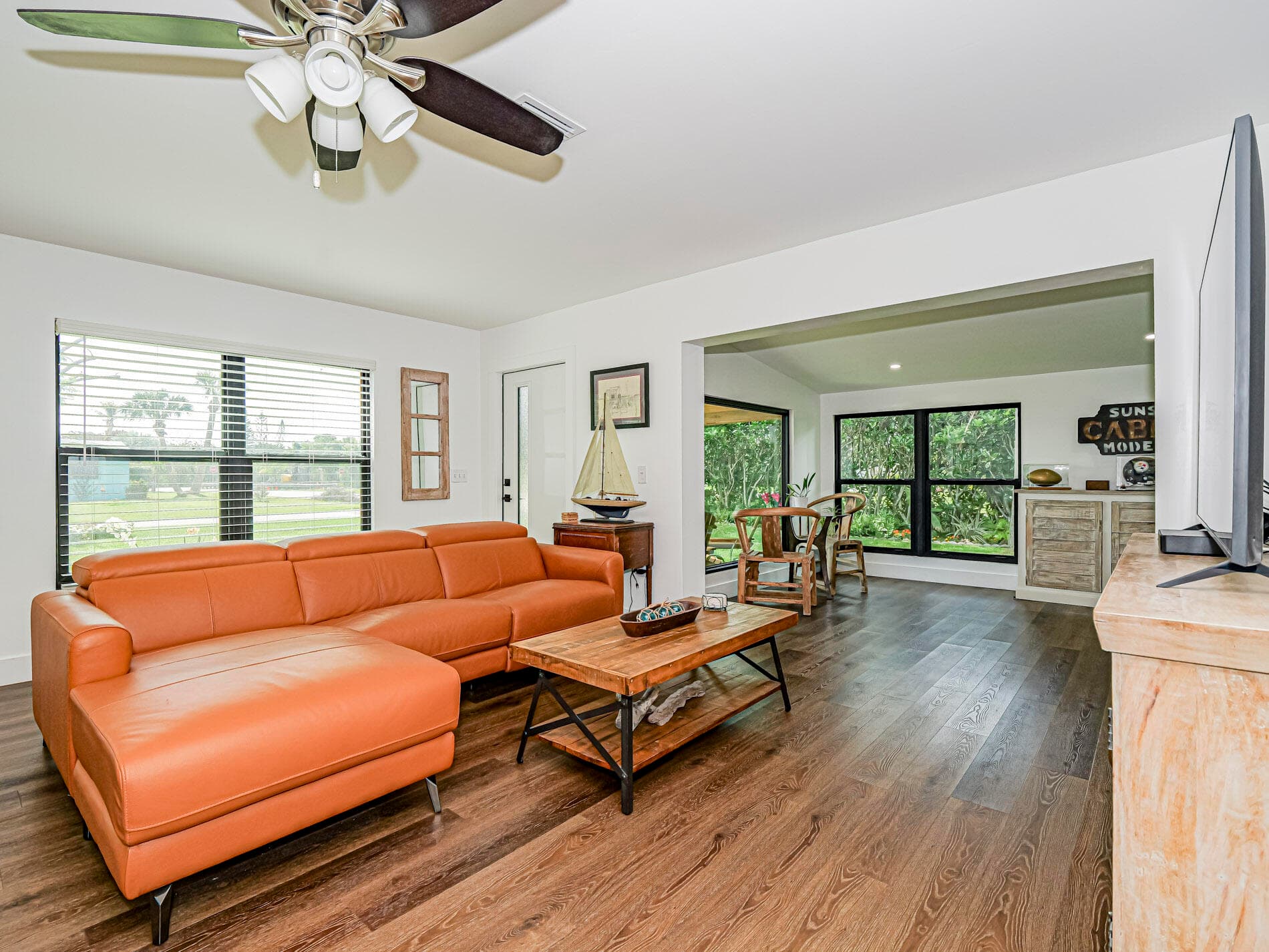1611 4th Avenue, Vero Beach, FL 32960 — photo 5 of 36