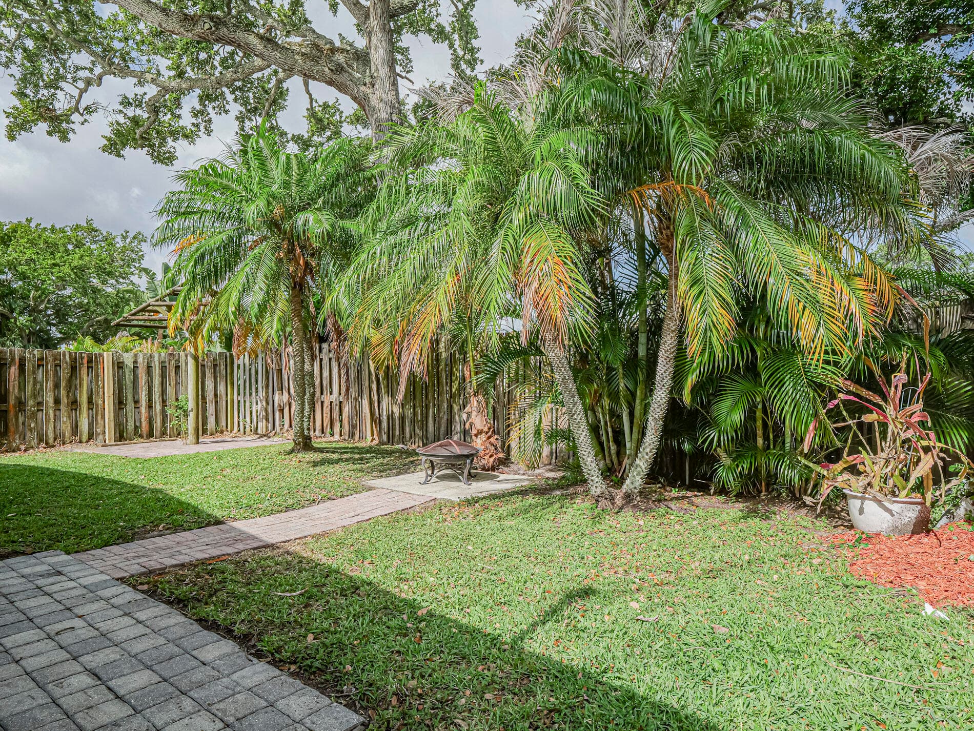 1611 4th Avenue, Vero Beach, FL 32960 — photo 29 of 36